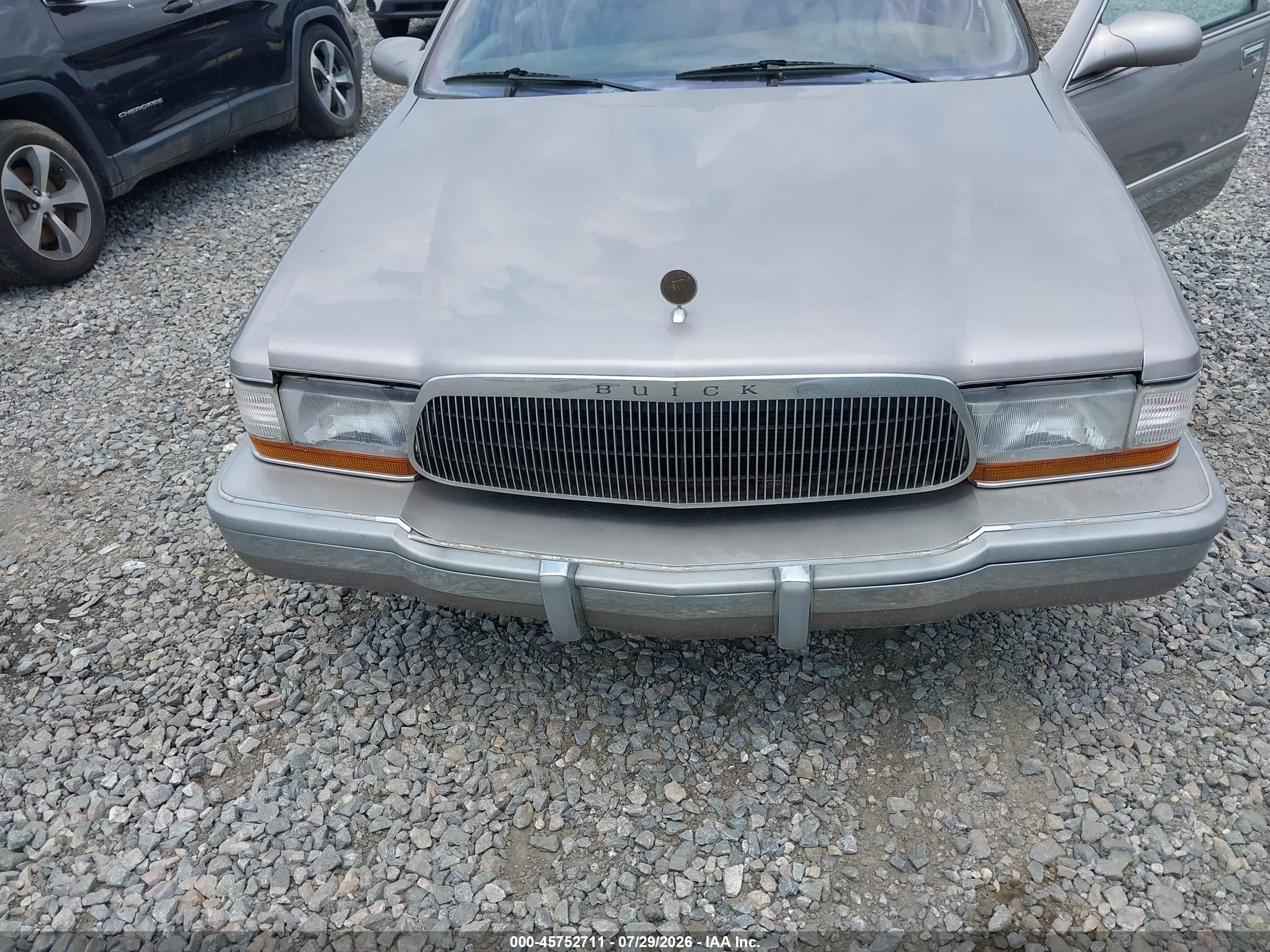 1996 Buick Roadmaster Limited Silver vin: 1G4BT52P0TR404256
