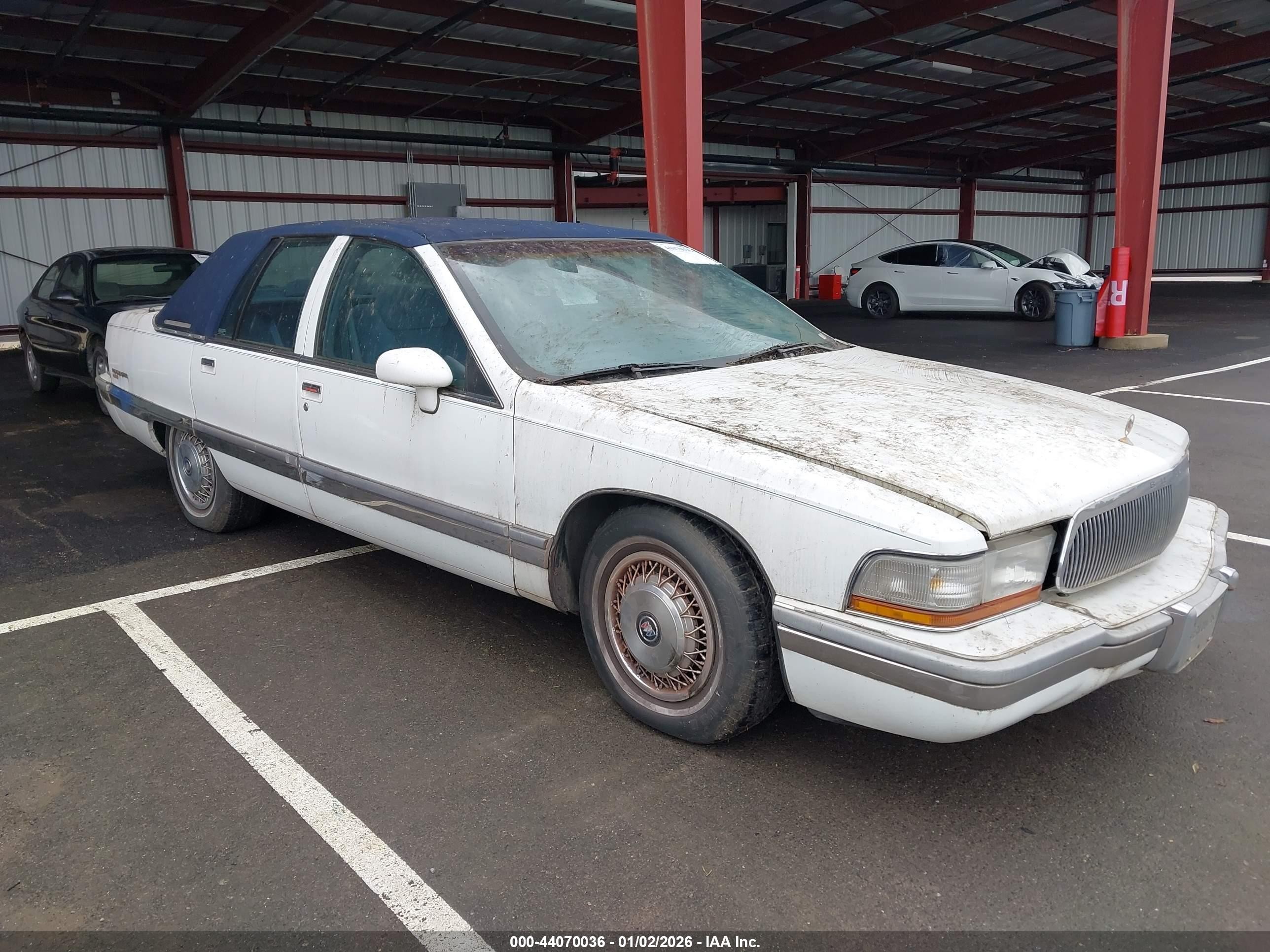 1994 Buick Roadmaster Limited White vin: 1G4BT52P3RR430889