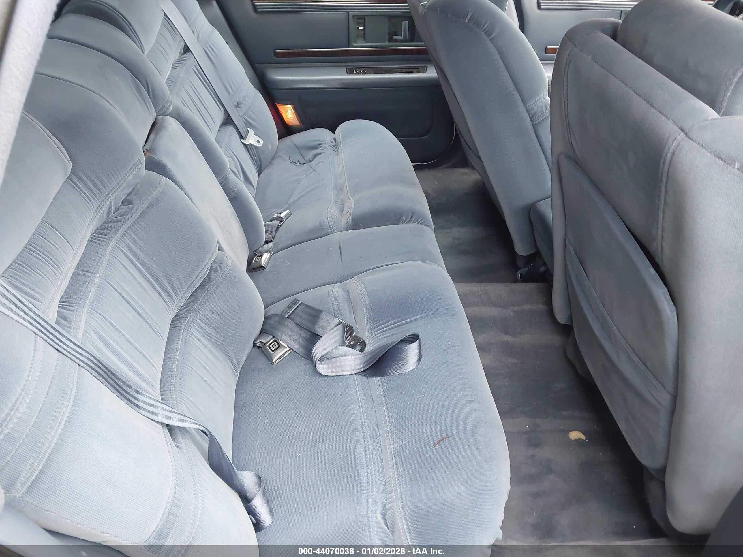 1994 Buick Roadmaster Limited White vin: 1G4BT52P3RR430889