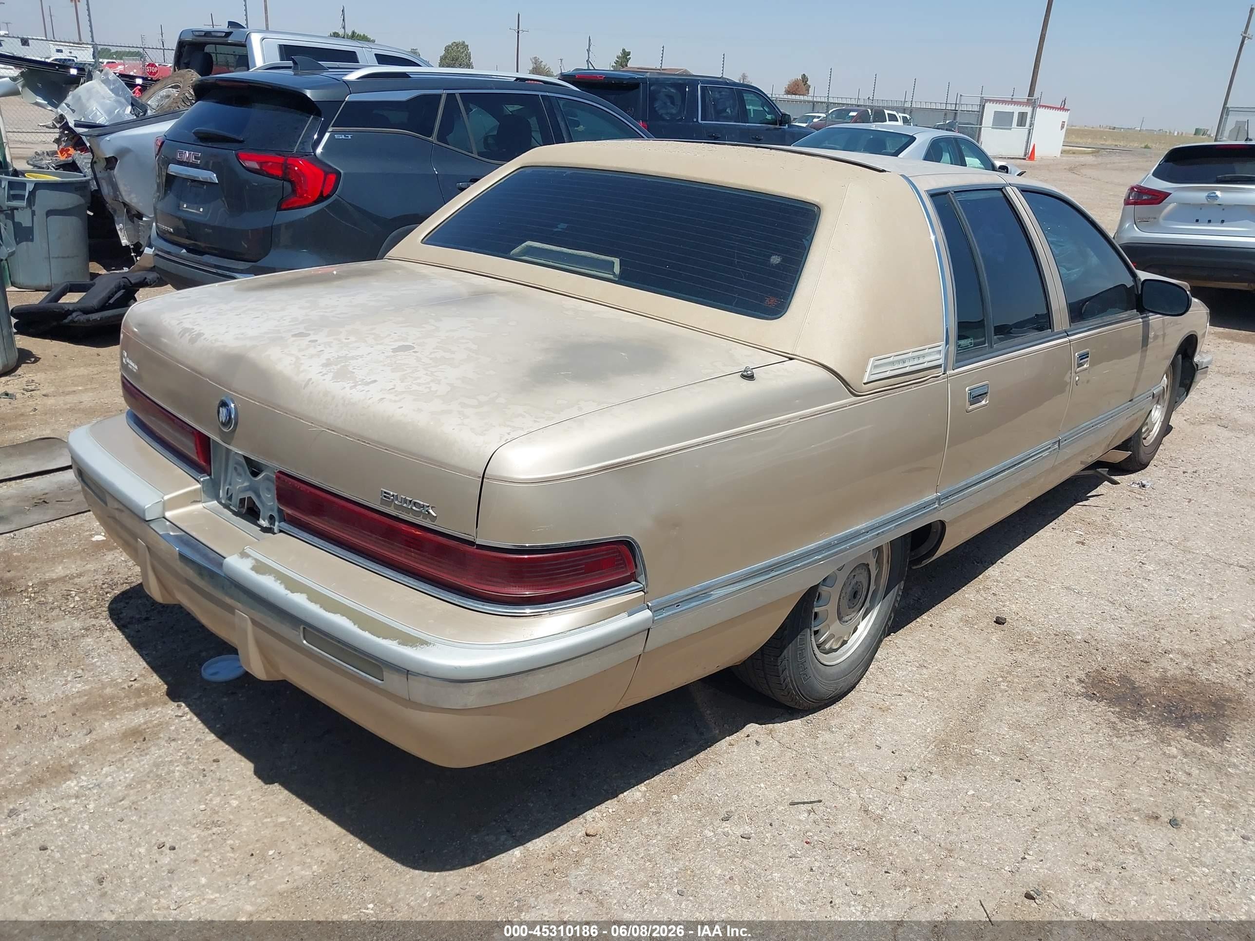 1995 Buick Roadmaster Limited Gold vin: 1G4BT52P5SR404705