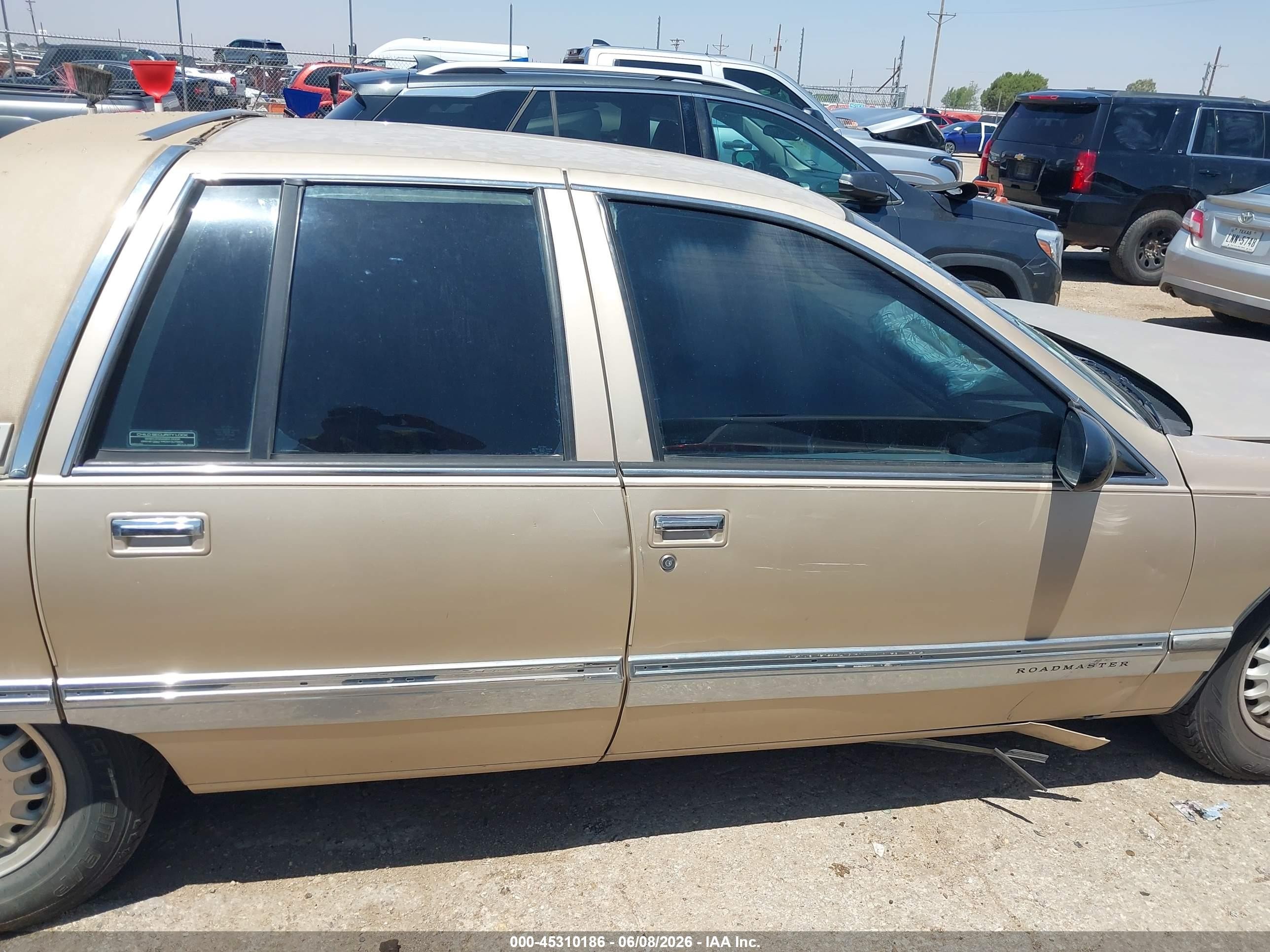1995 Buick Roadmaster Limited Gold vin: 1G4BT52P5SR404705