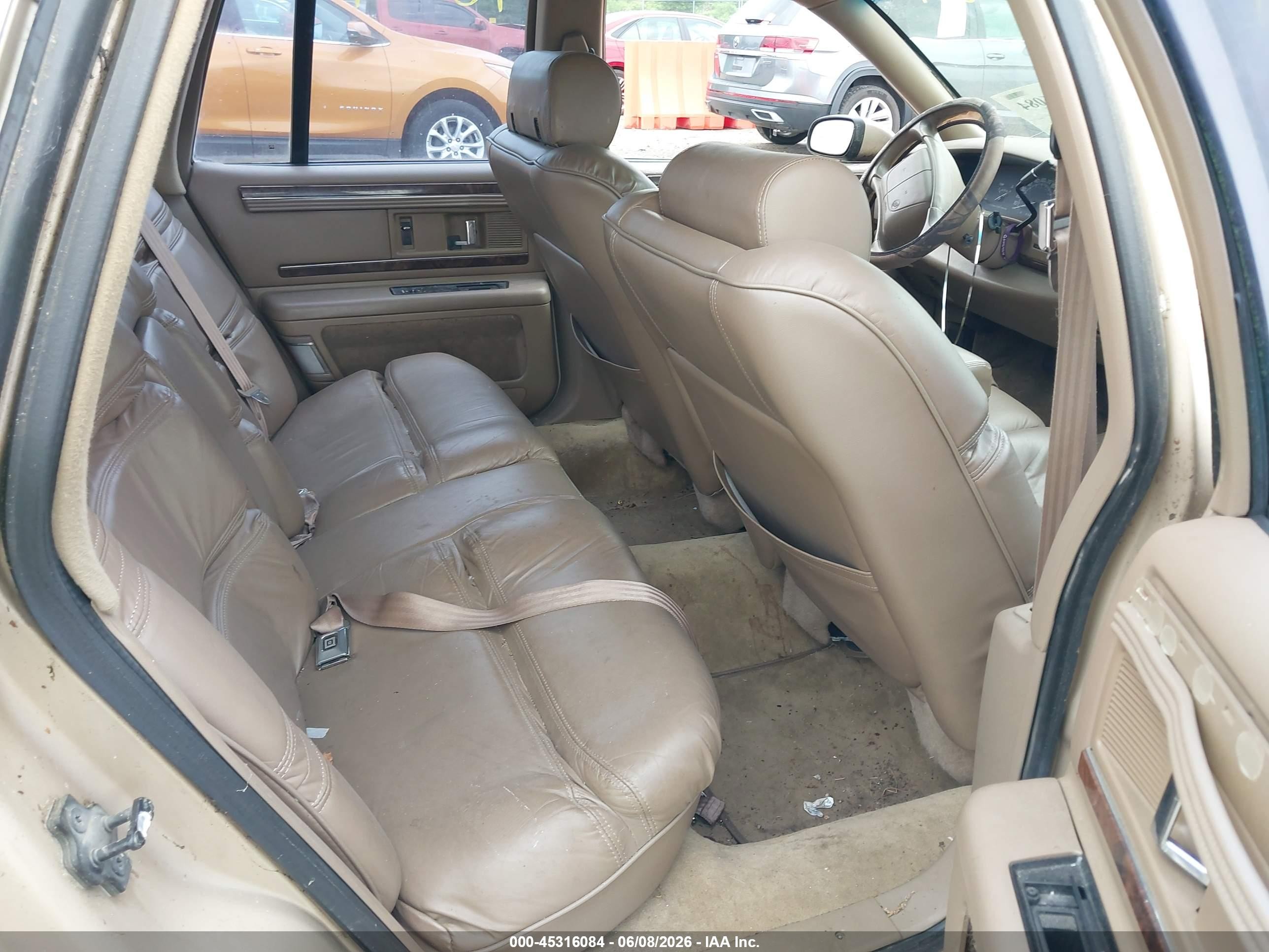 1994 Buick Roadmaster Limited Gold vin: 1G4BT52P6RR401774
