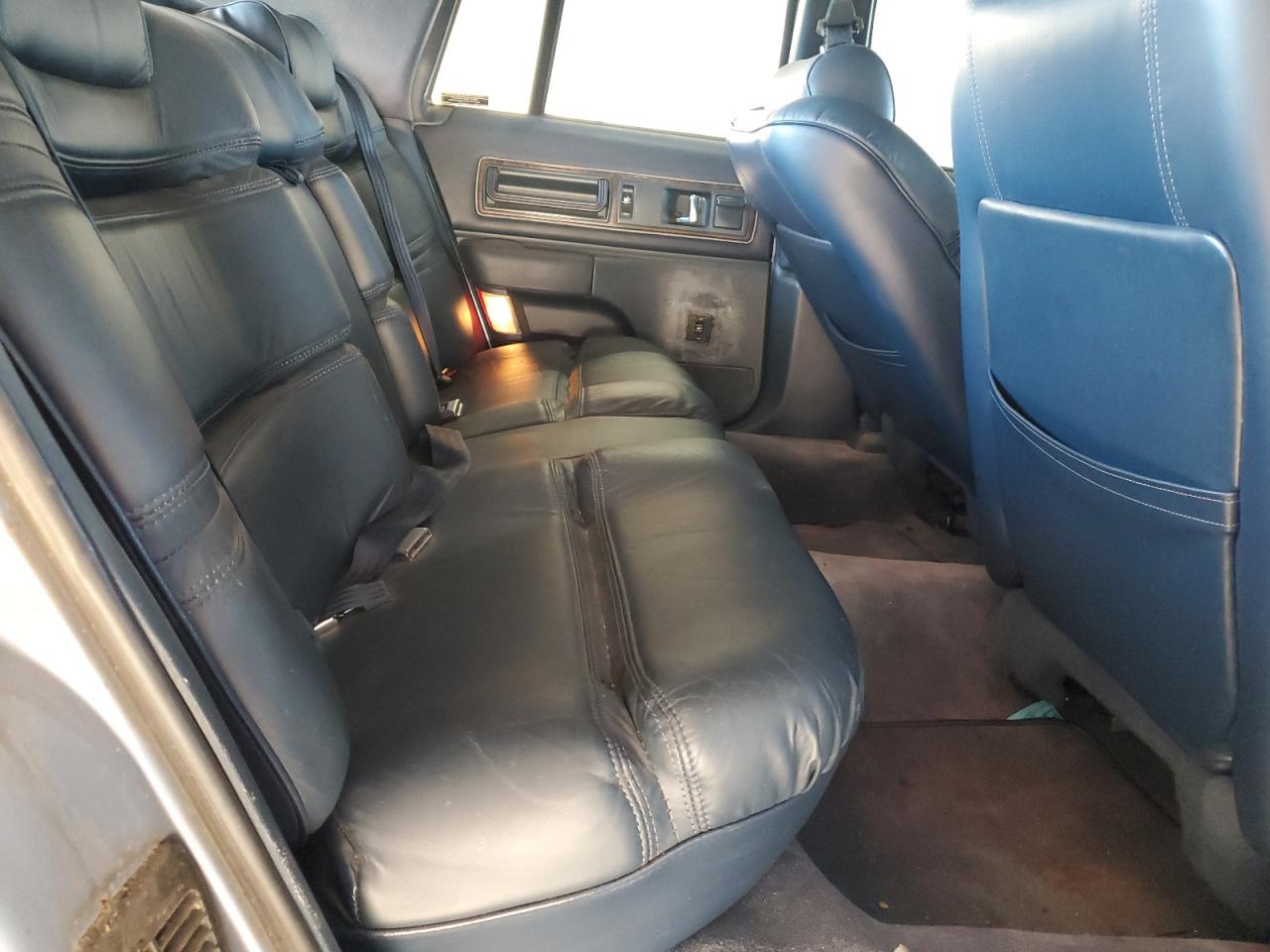 1992 Buick Roadmaster Limited Blue vin: 1G4BT5370NR457427