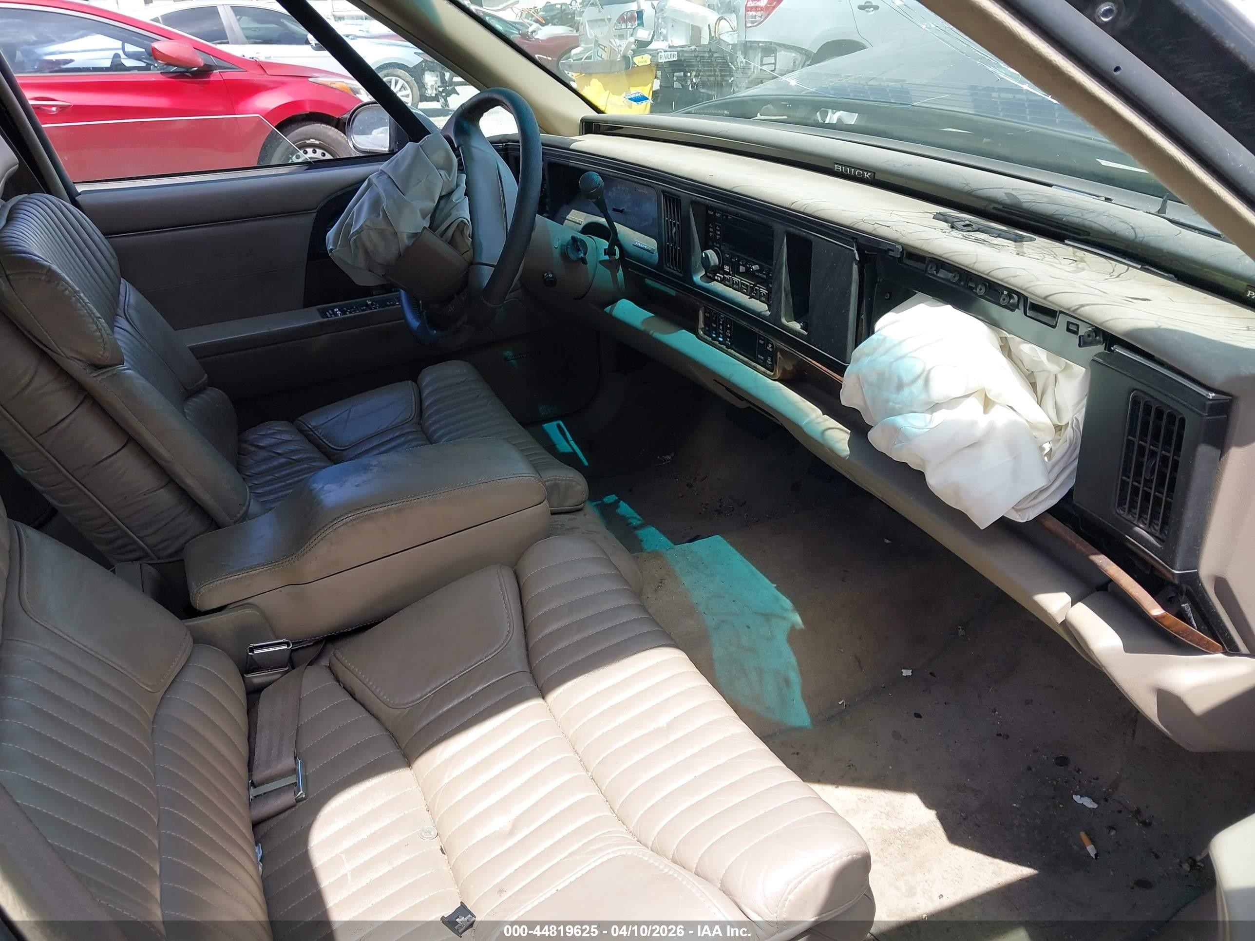 1996 Buick Park Avenue Ultra Black vin: 1G4CU5211TH614450