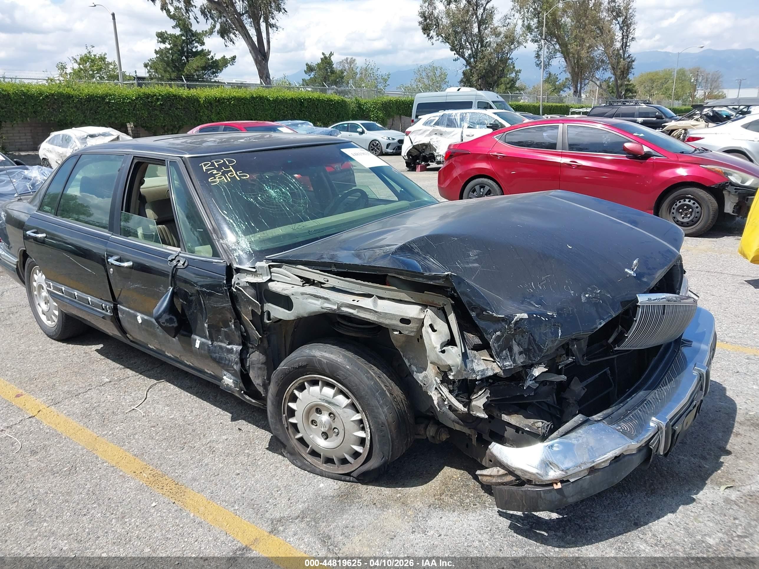 1996 Buick Park Avenue Ultra Black vin: 1G4CU5211TH614450
