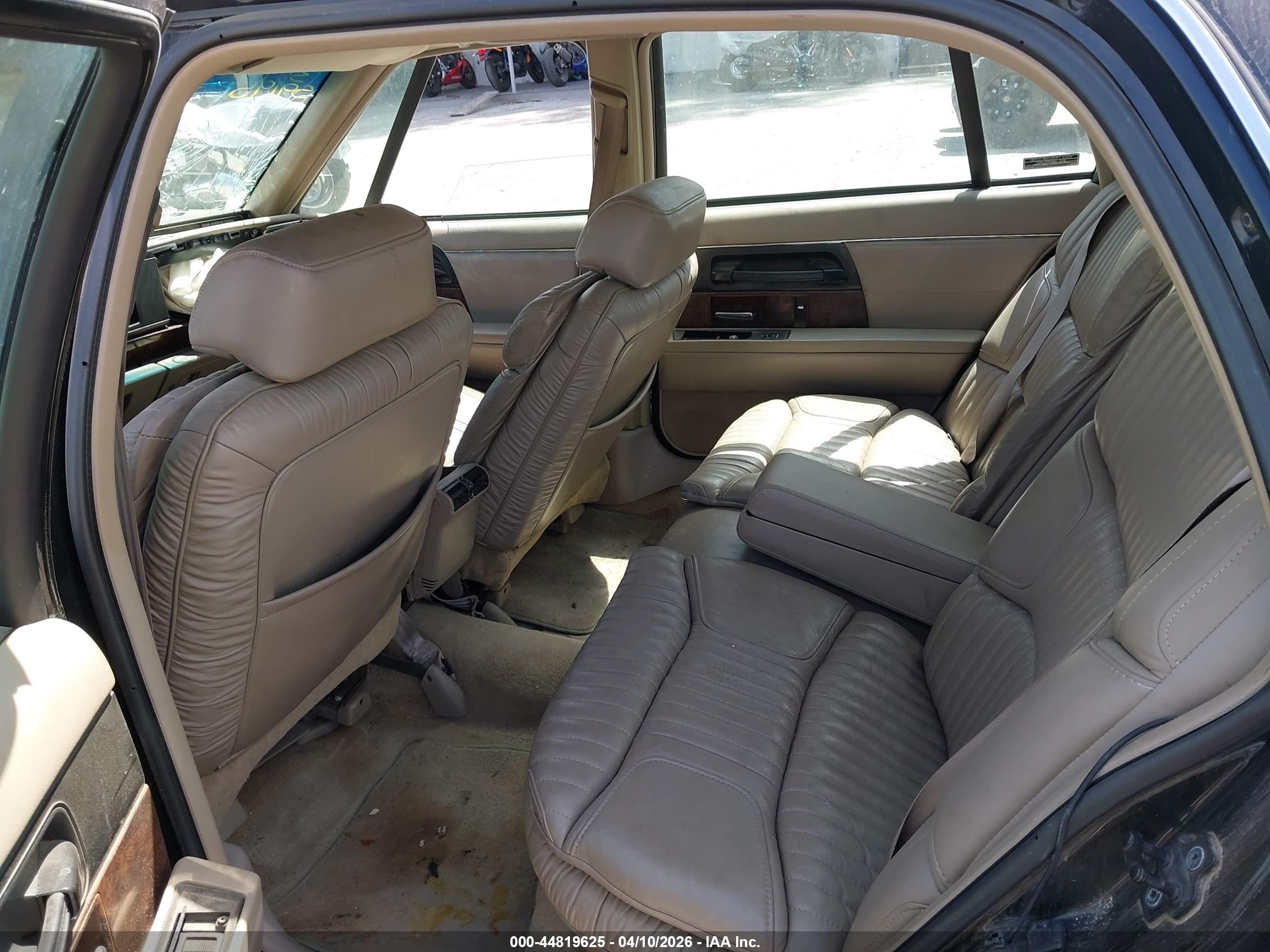 1996 Buick Park Avenue Ultra Black vin: 1G4CU5211TH614450