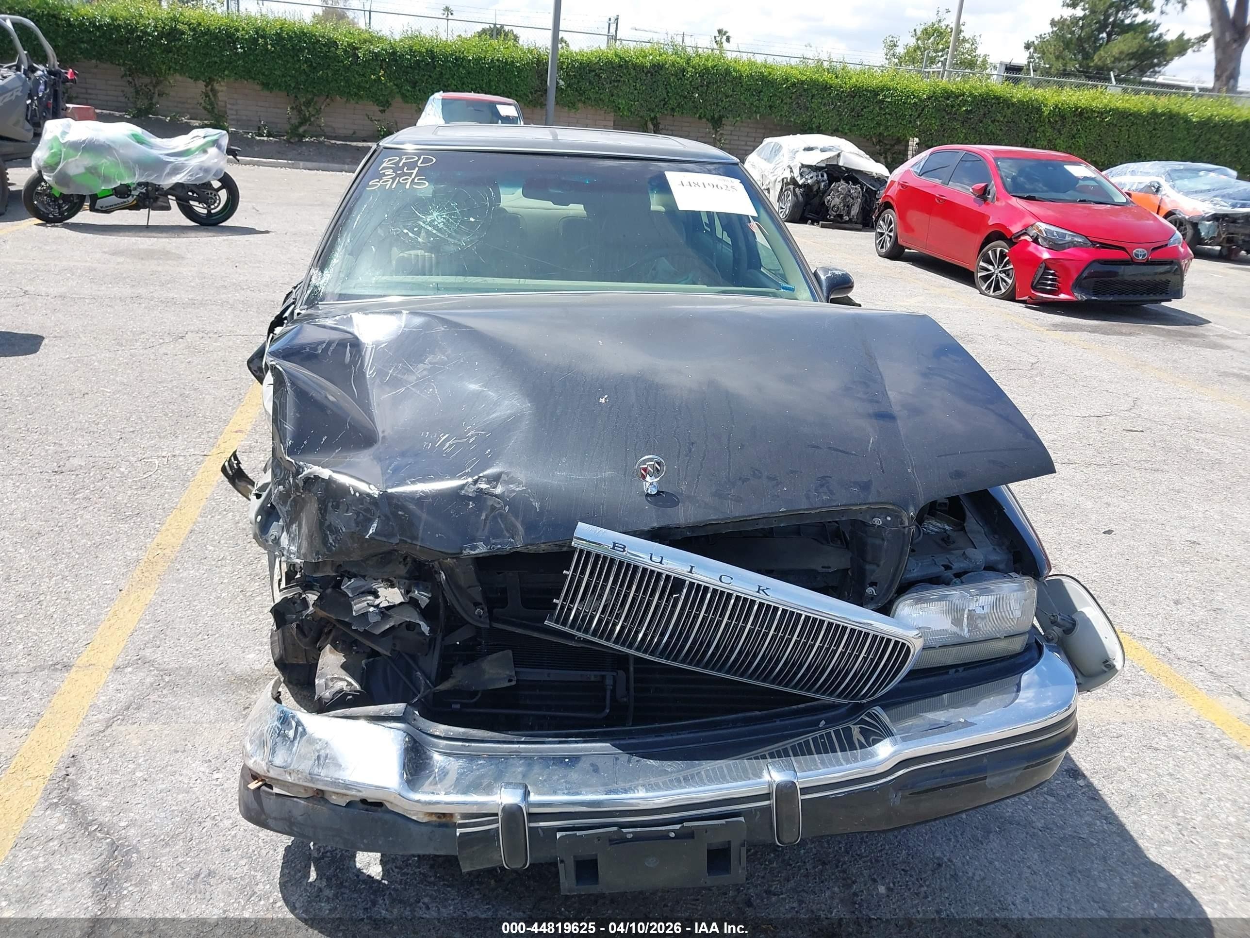 1996 Buick Park Avenue Ultra Black vin: 1G4CU5211TH614450