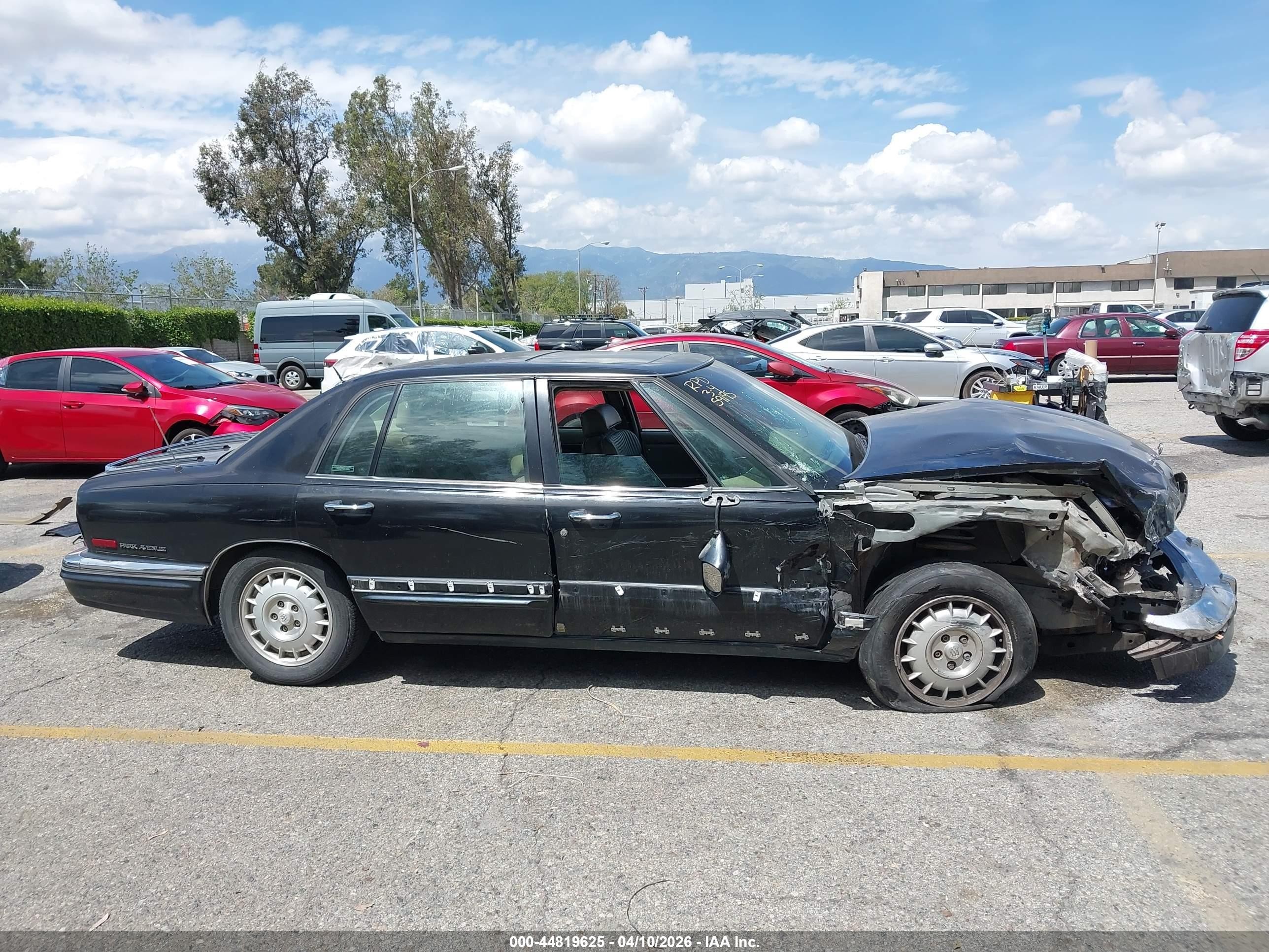 1996 Buick Park Avenue Ultra Black vin: 1G4CU5211TH614450