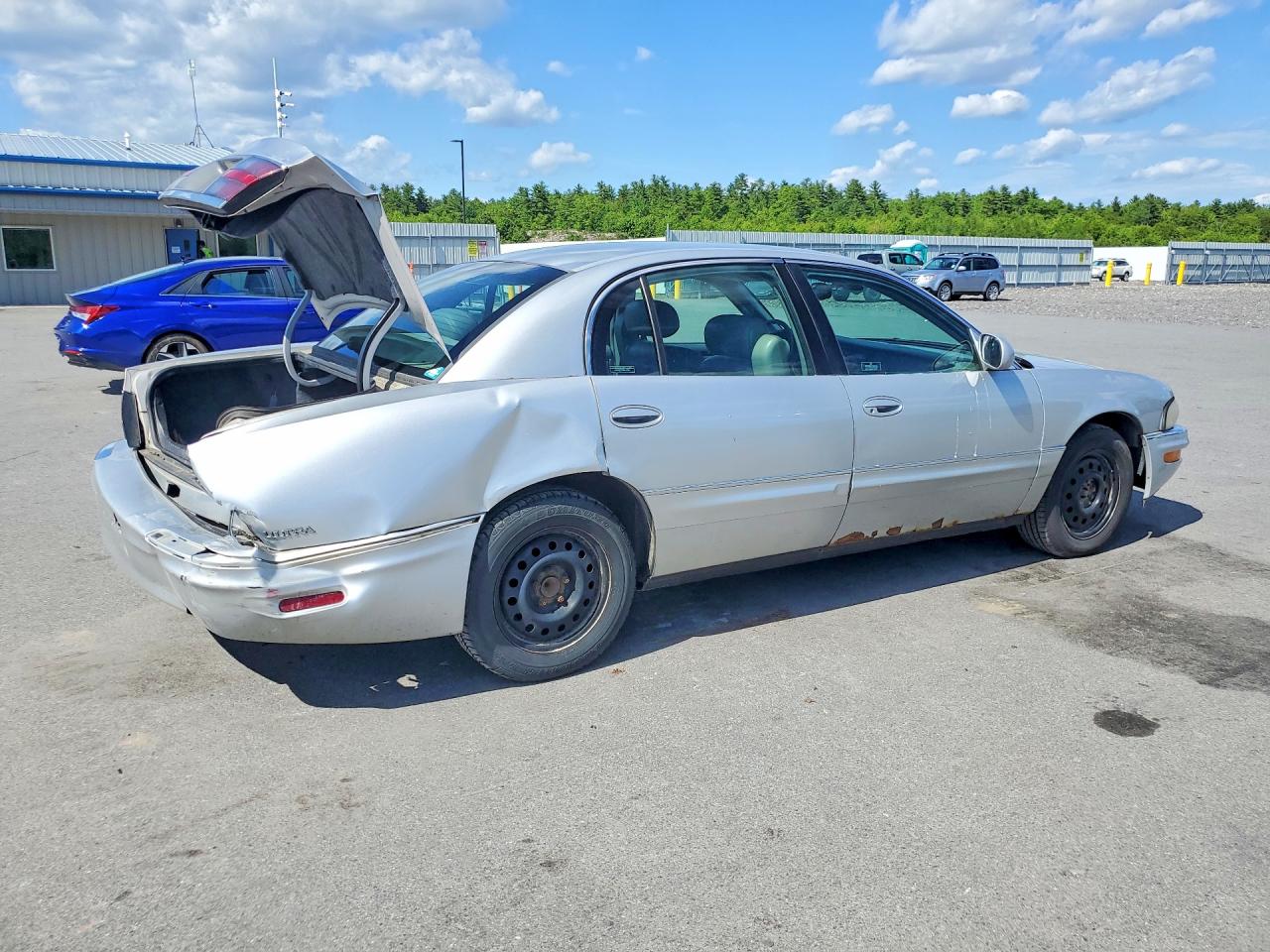1999 Buick Park Avenue Ultra Silver vin: 1G4CU5211X4657523