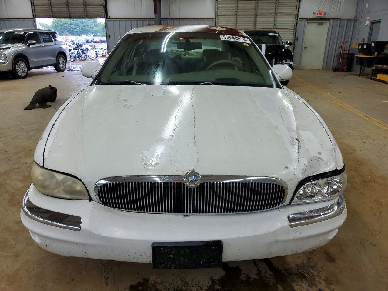 1999 Buick Park Avenue Ultra White vin: 1G4CU5212X4641105