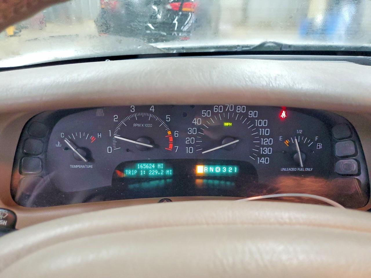 1999 Buick Park Avenue Ultra White vin: 1G4CU5212X4641105