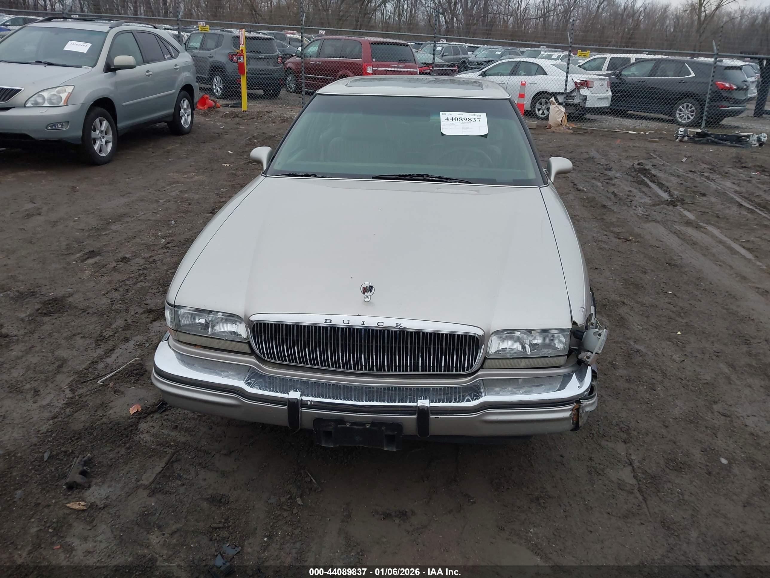 1996 Buick Park Avenue Ultra Tan vin: 1G4CU5214TH616208