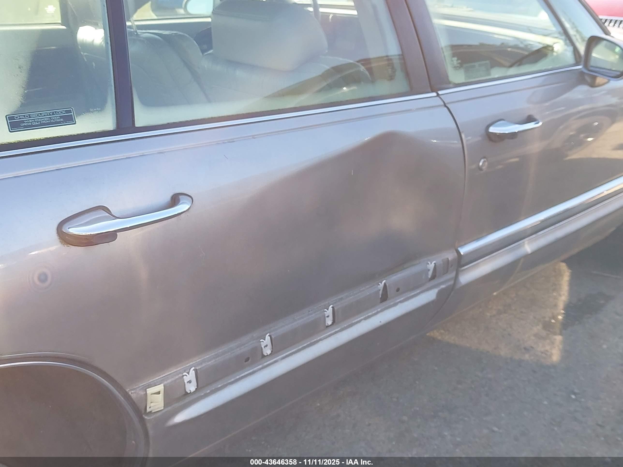 1996 Buick Park Avenue Ultra Silver vin: 1G4CU5215TH600776