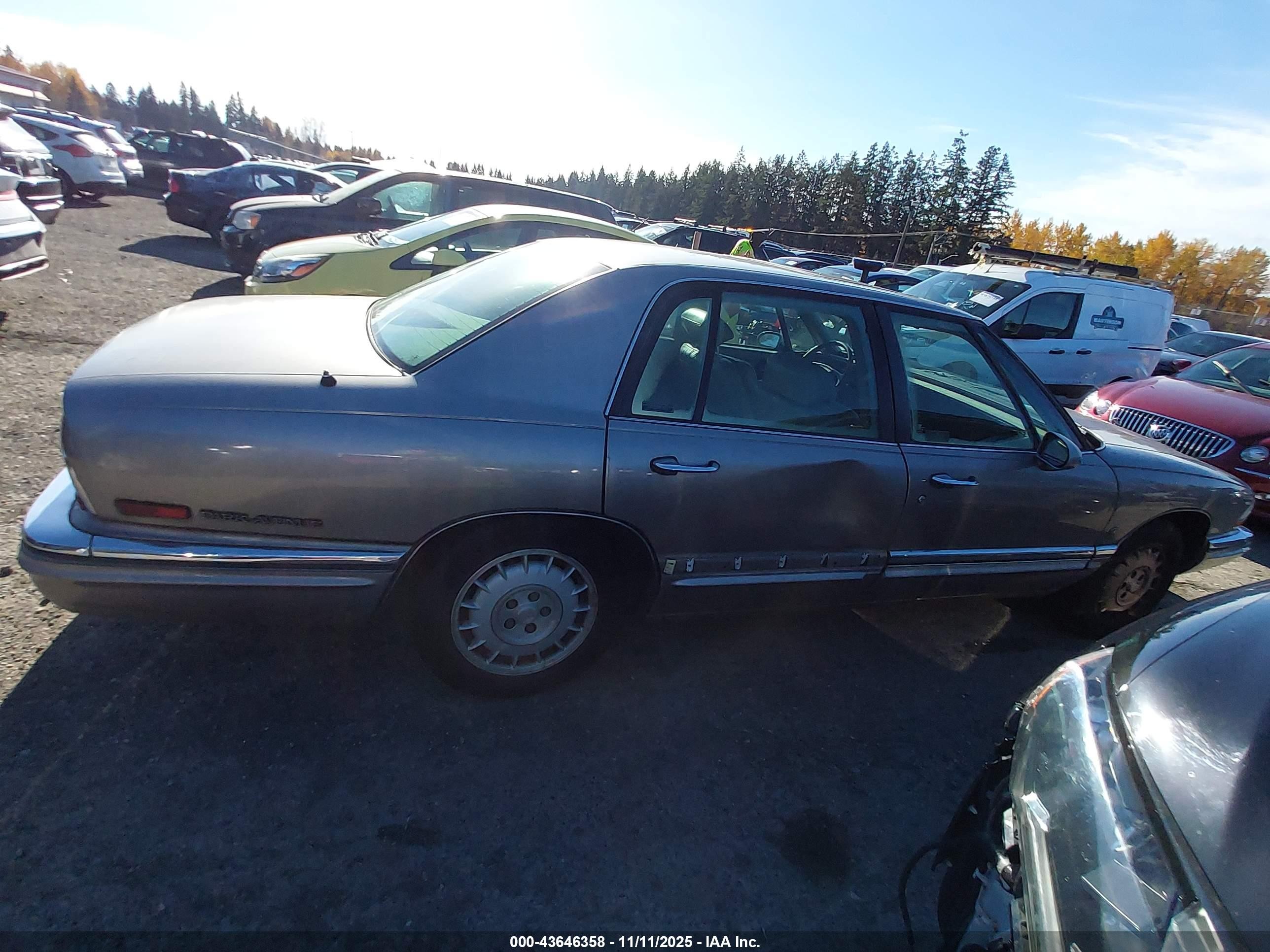 1996 Buick Park Avenue Ultra Silver vin: 1G4CU5215TH600776