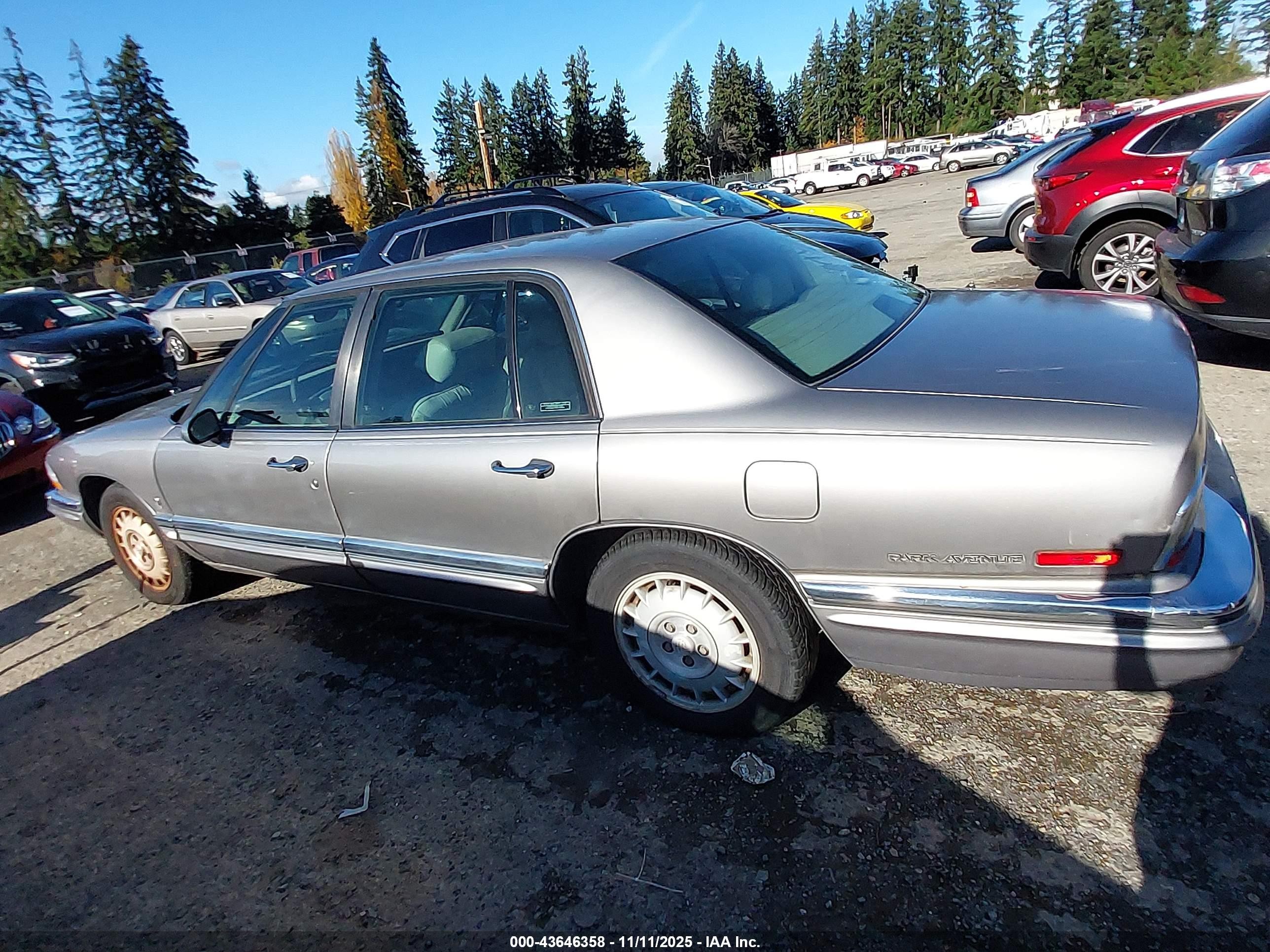 1996 Buick Park Avenue Ultra Silver vin: 1G4CU5215TH600776
