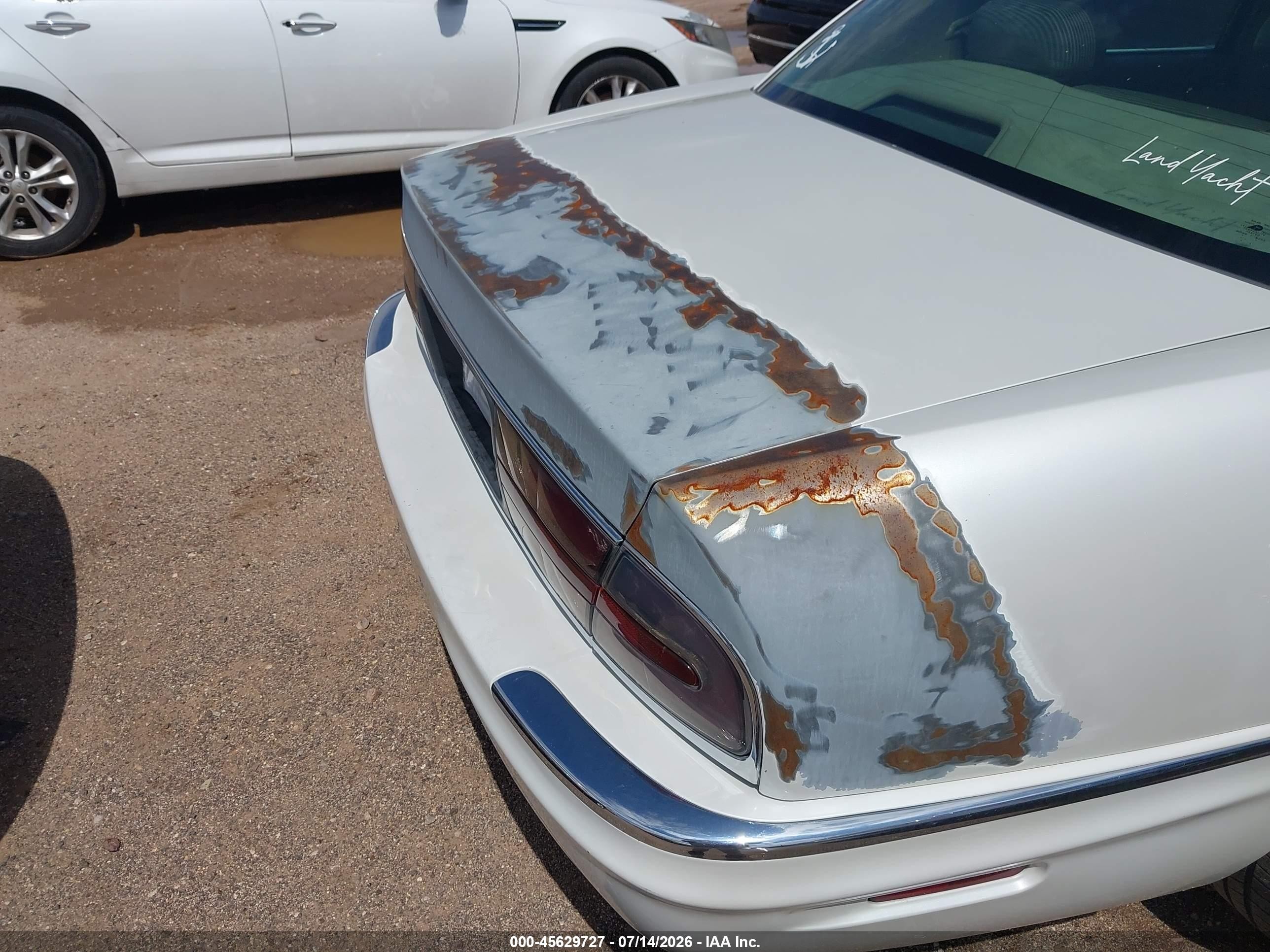 1999 Buick Park Avenue Ultra Кремовый vin: 1G4CU5216X4650938