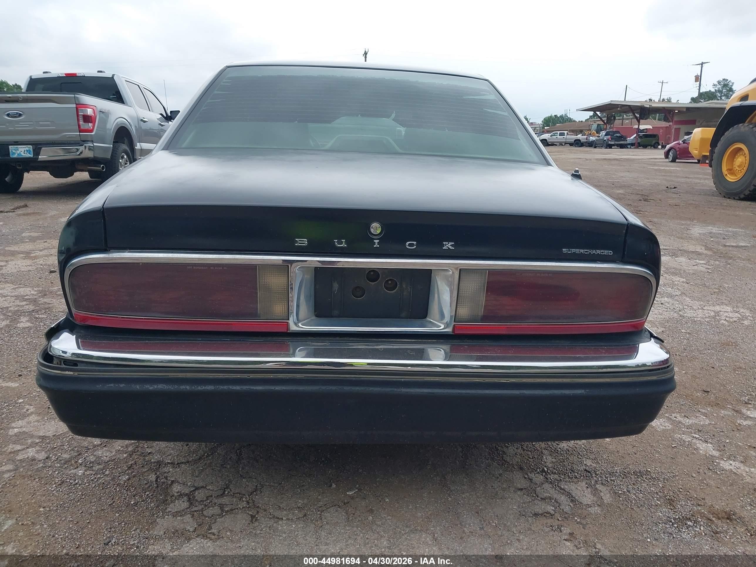 1996 Buick Park Avenue Ultra Black vin: 1G4CU521XTH600952