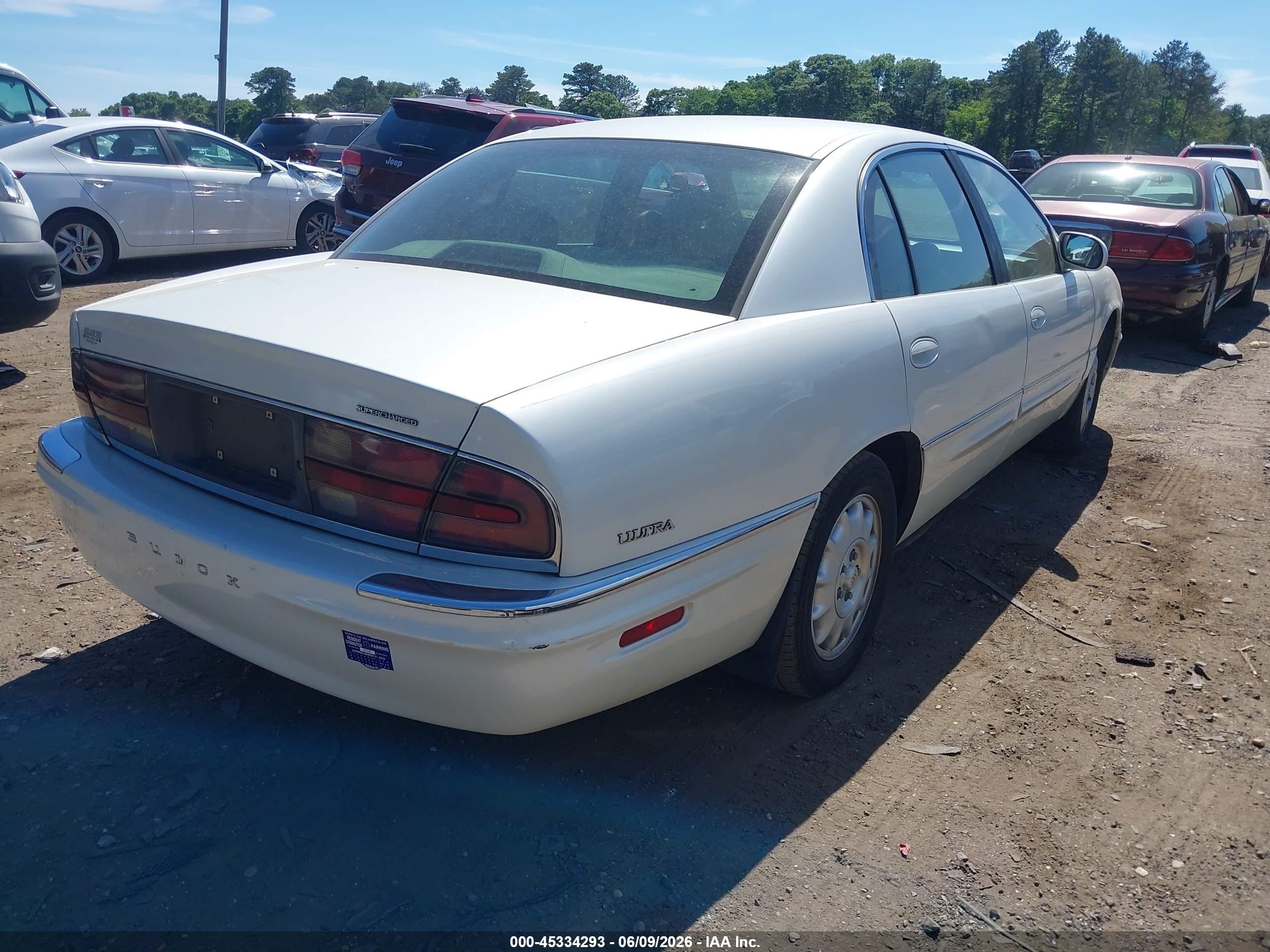 2000 Buick Park Avenue Ultra Белый vin: 1G4CU521XY4216443