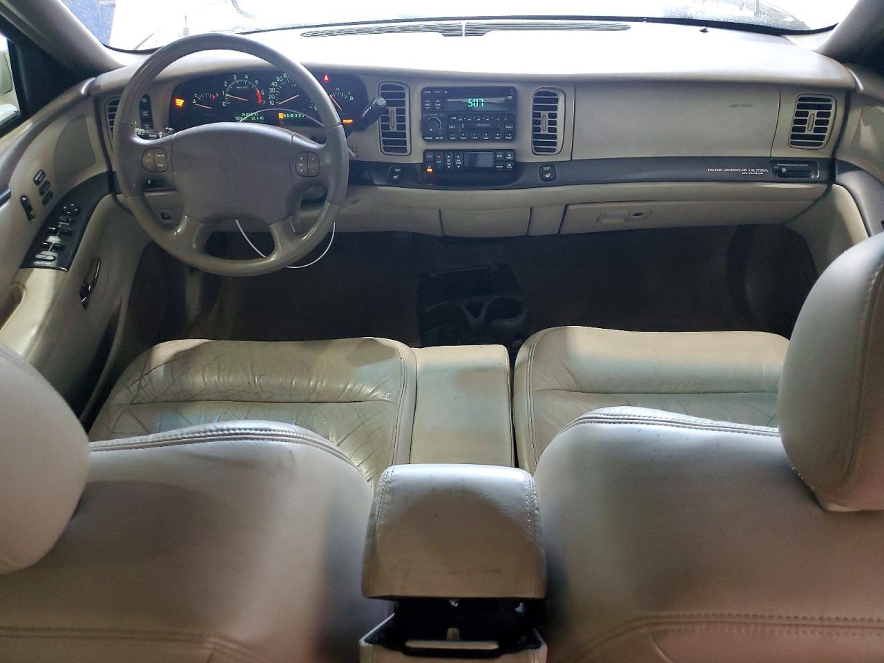 2001 Buick Park Avenue Ultra White vin: 1G4CU541014199333