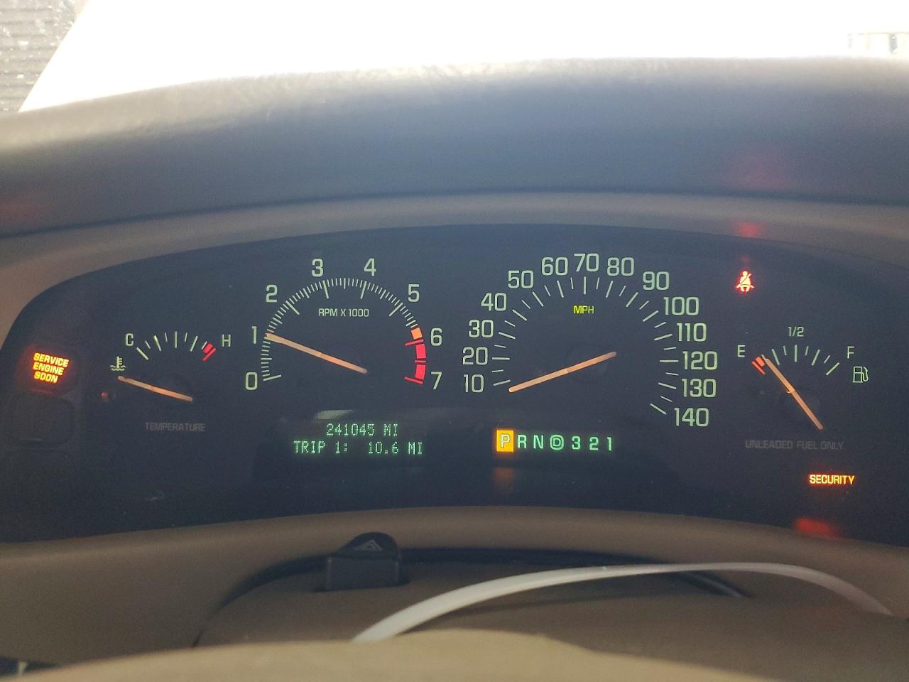 2001 Buick Park Avenue Ultra White vin: 1G4CU541014199333
