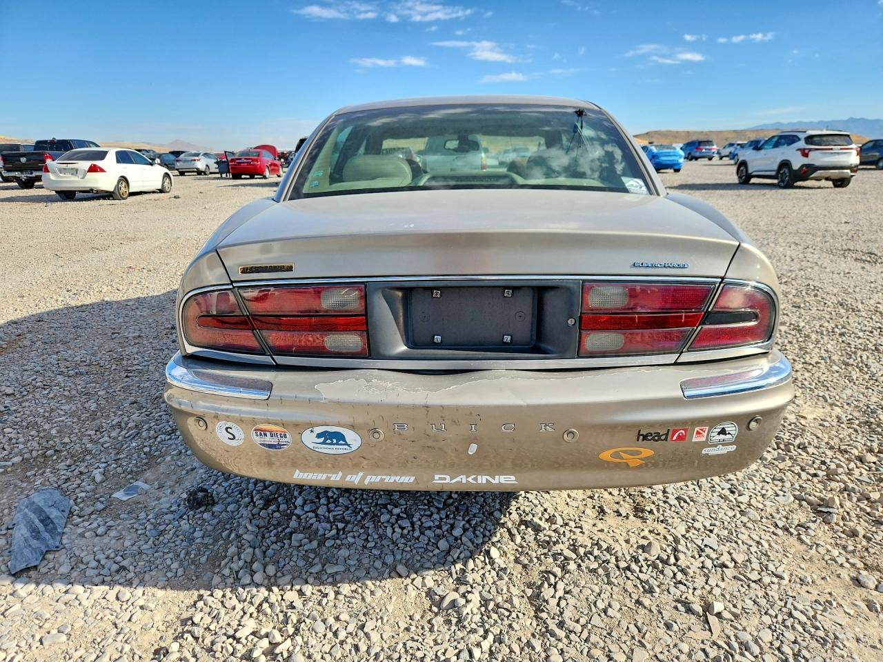 2002 Buick Park Avenue Ultra Gold vin: 1G4CU541324199778