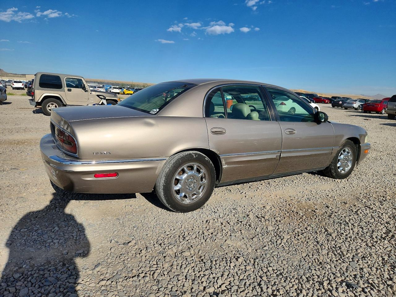 2002 Buick Park Avenue Ultra Gold vin: 1G4CU541324199778