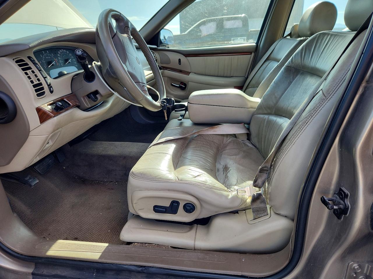 2002 Buick Park Avenue Ultra Gold vin: 1G4CU541324199778
