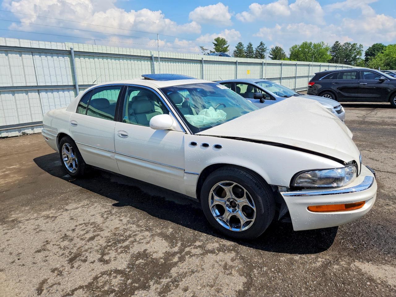 2005 Buick Park Avenue Ultra White vin: 1G4CU541554100348