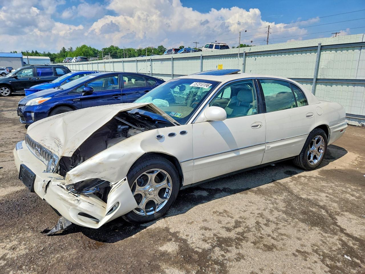 2005 Buick Park Avenue Ultra White vin: 1G4CU541554100348