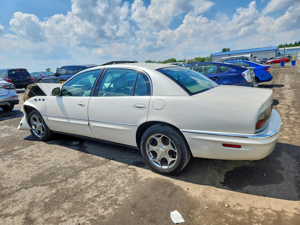 2005 Buick Park Avenue Ultra White vin: 1G4CU541554100348