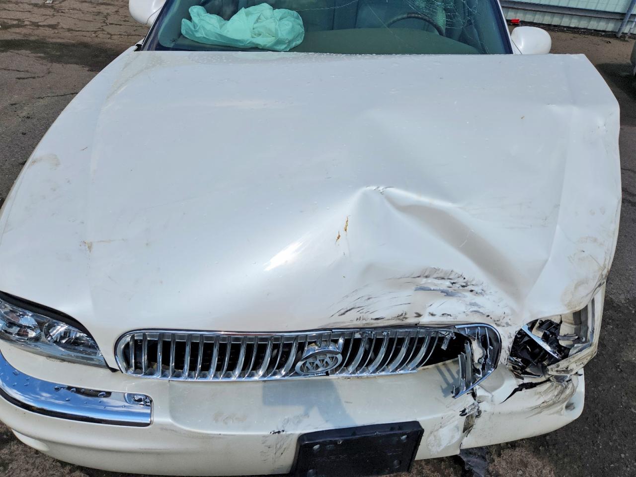 2005 Buick Park Avenue Ultra White vin: 1G4CU541554100348