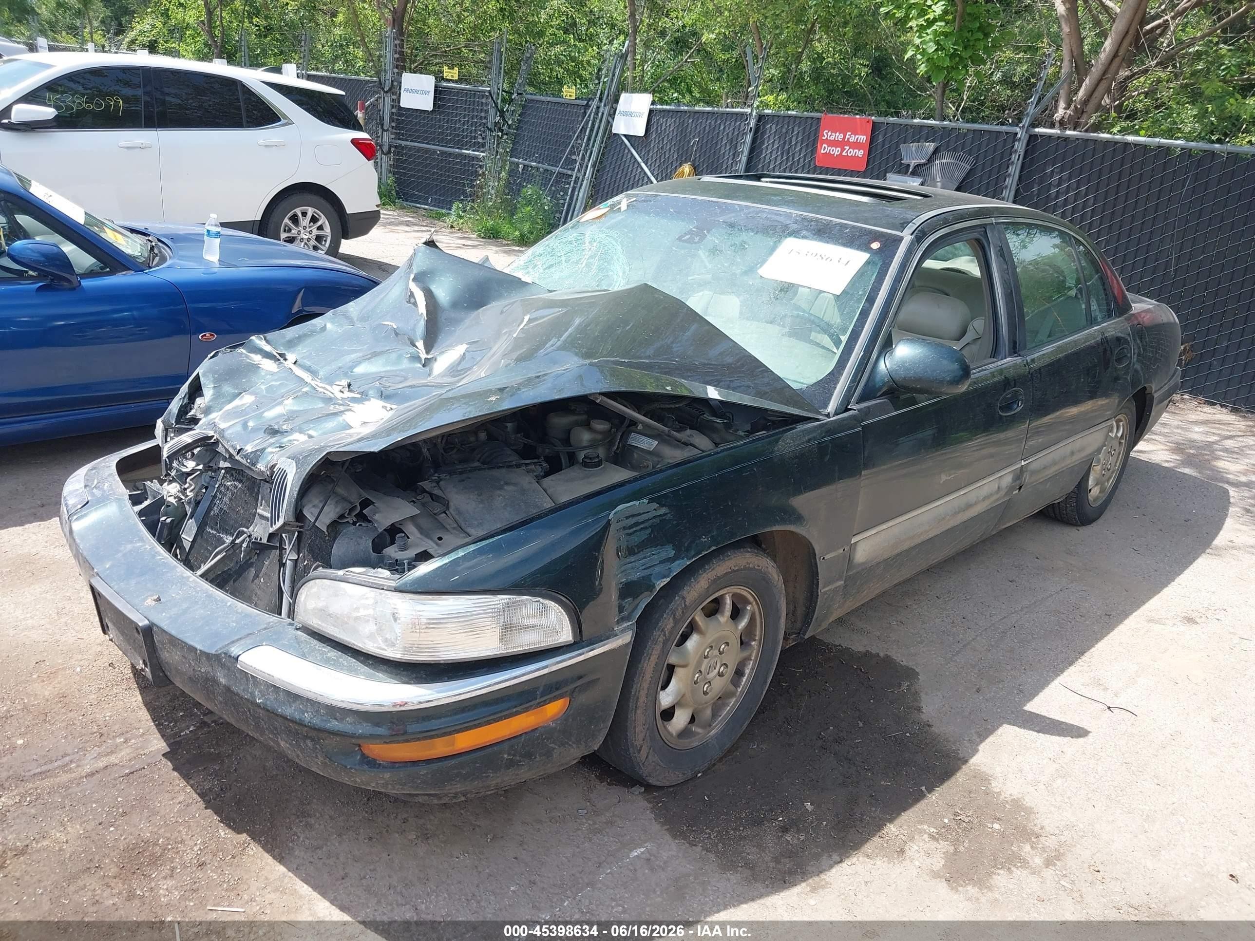2001 Buick Park Avenue Ultra Зеленый vin: 1G4CU541614256120