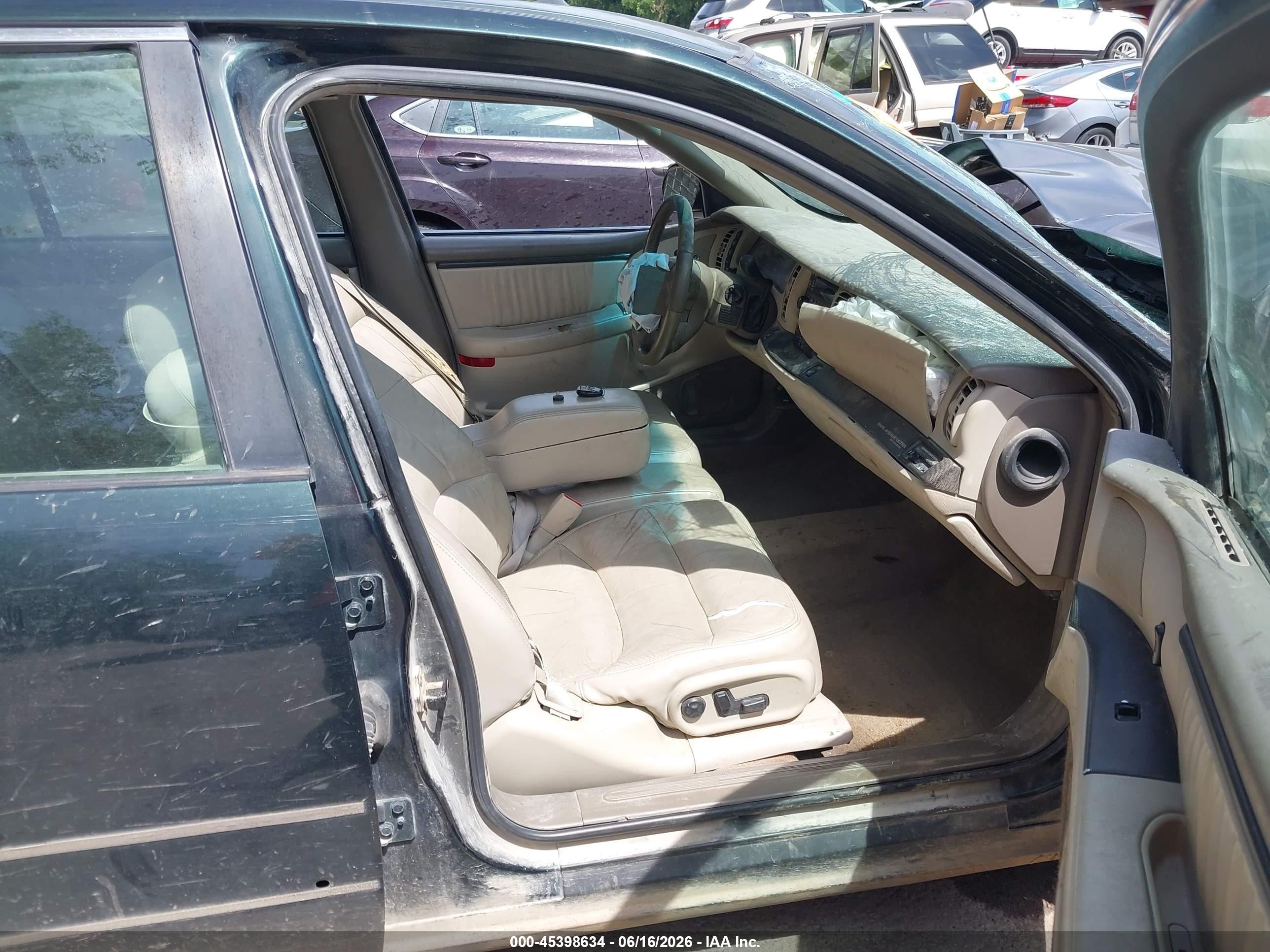 2001 Buick Park Avenue Ultra Зеленый vin: 1G4CU541614256120