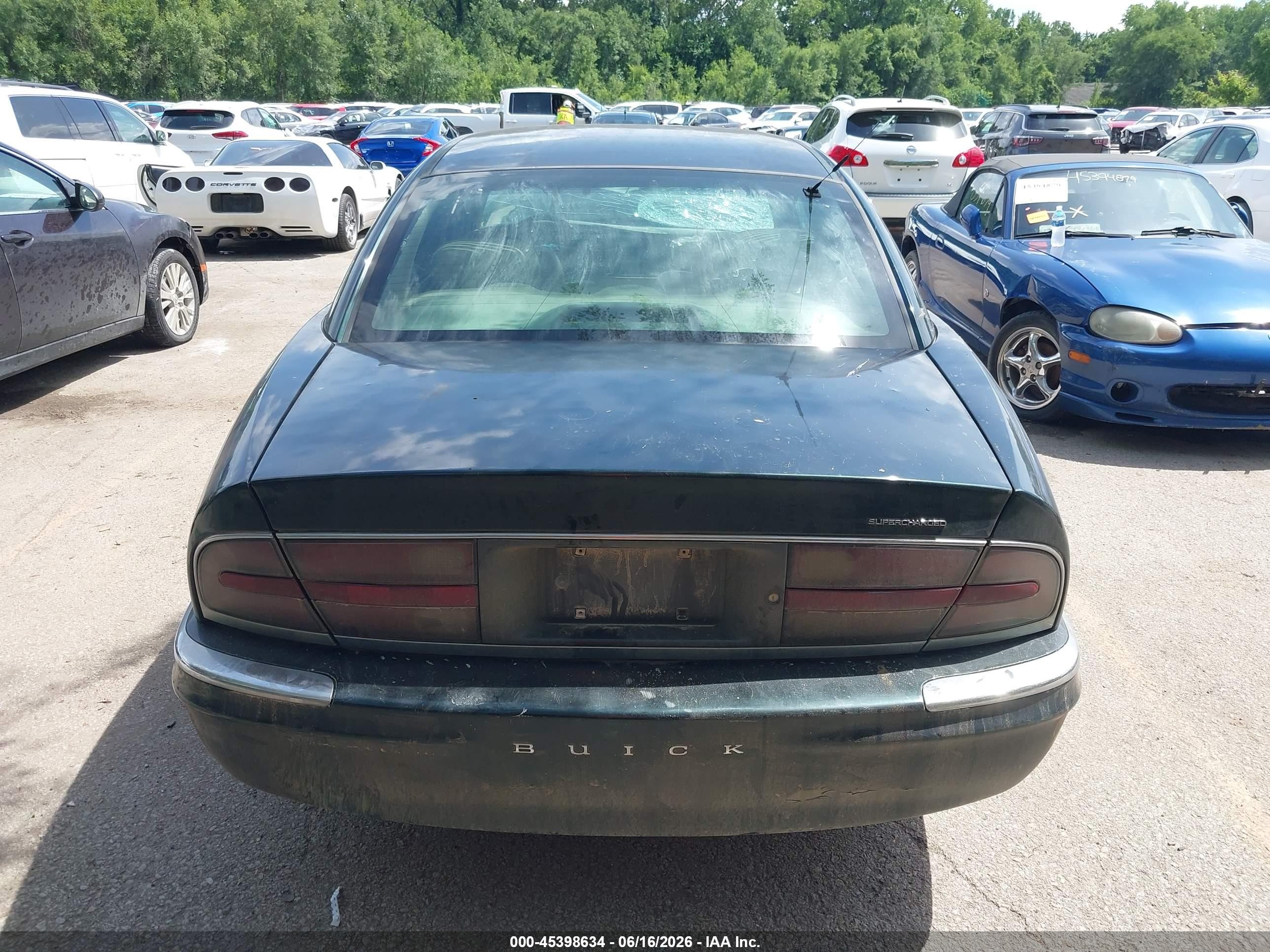 2001 Buick Park Avenue Ultra Зеленый vin: 1G4CU541614256120