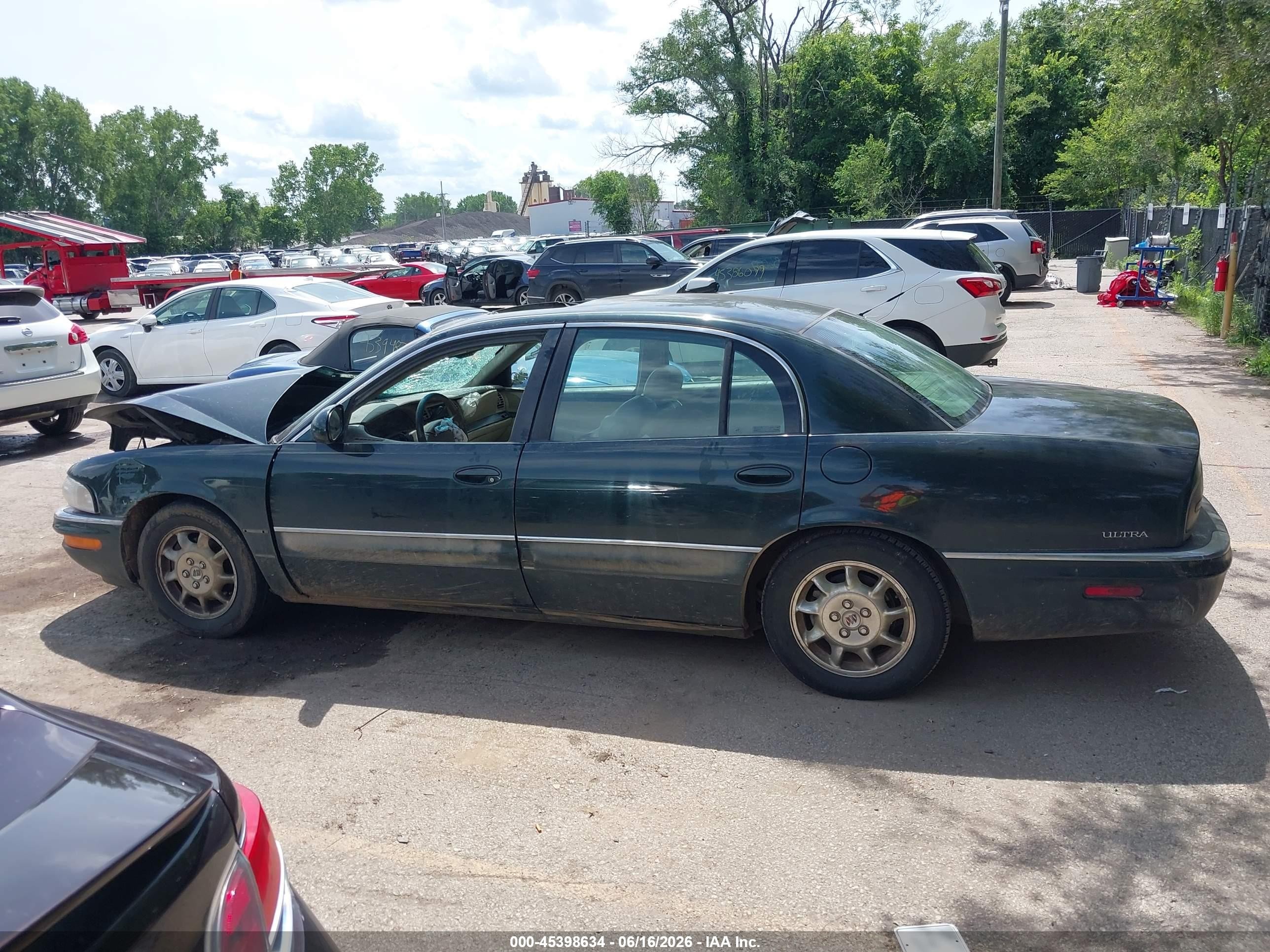2001 Buick Park Avenue Ultra Зеленый vin: 1G4CU541614256120