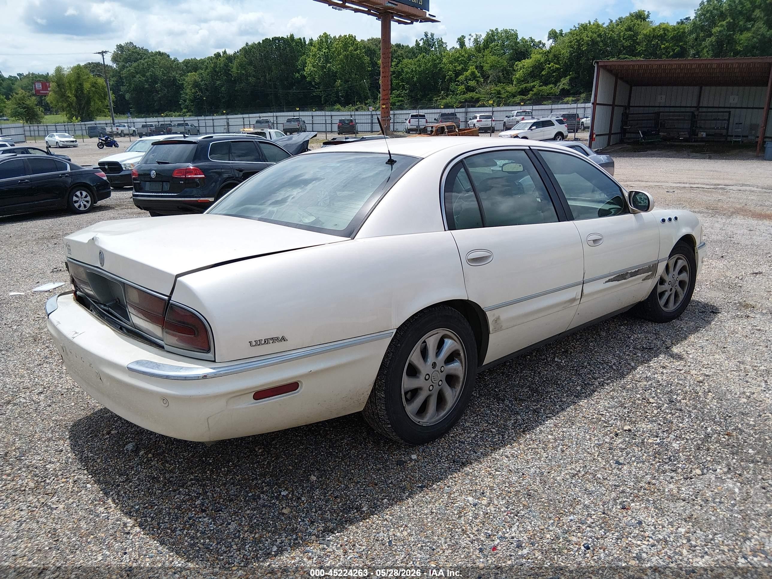 2003 Buick Park Avenue Ultra White vin: 1G4CU541634138832