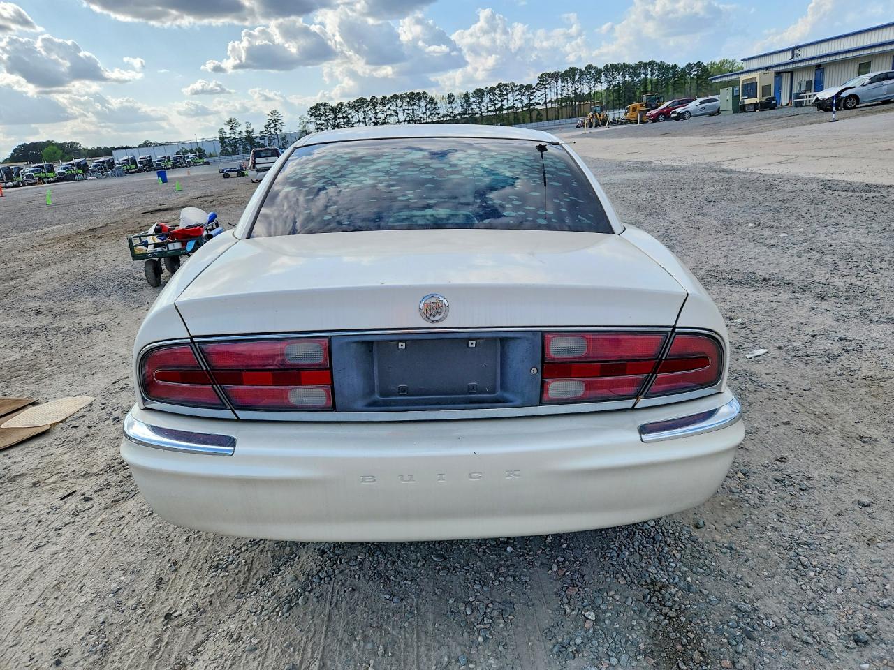 2003 Buick Park Avenue Ultra Cream vin: 1G4CU541634169997