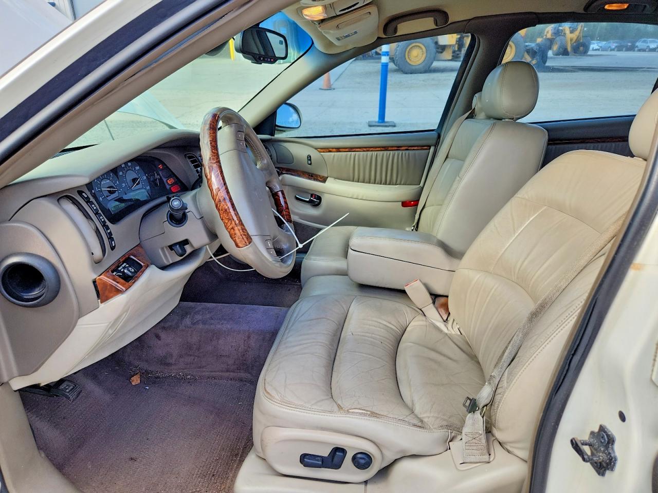 2003 Buick Park Avenue Ultra Cream vin: 1G4CU541634169997