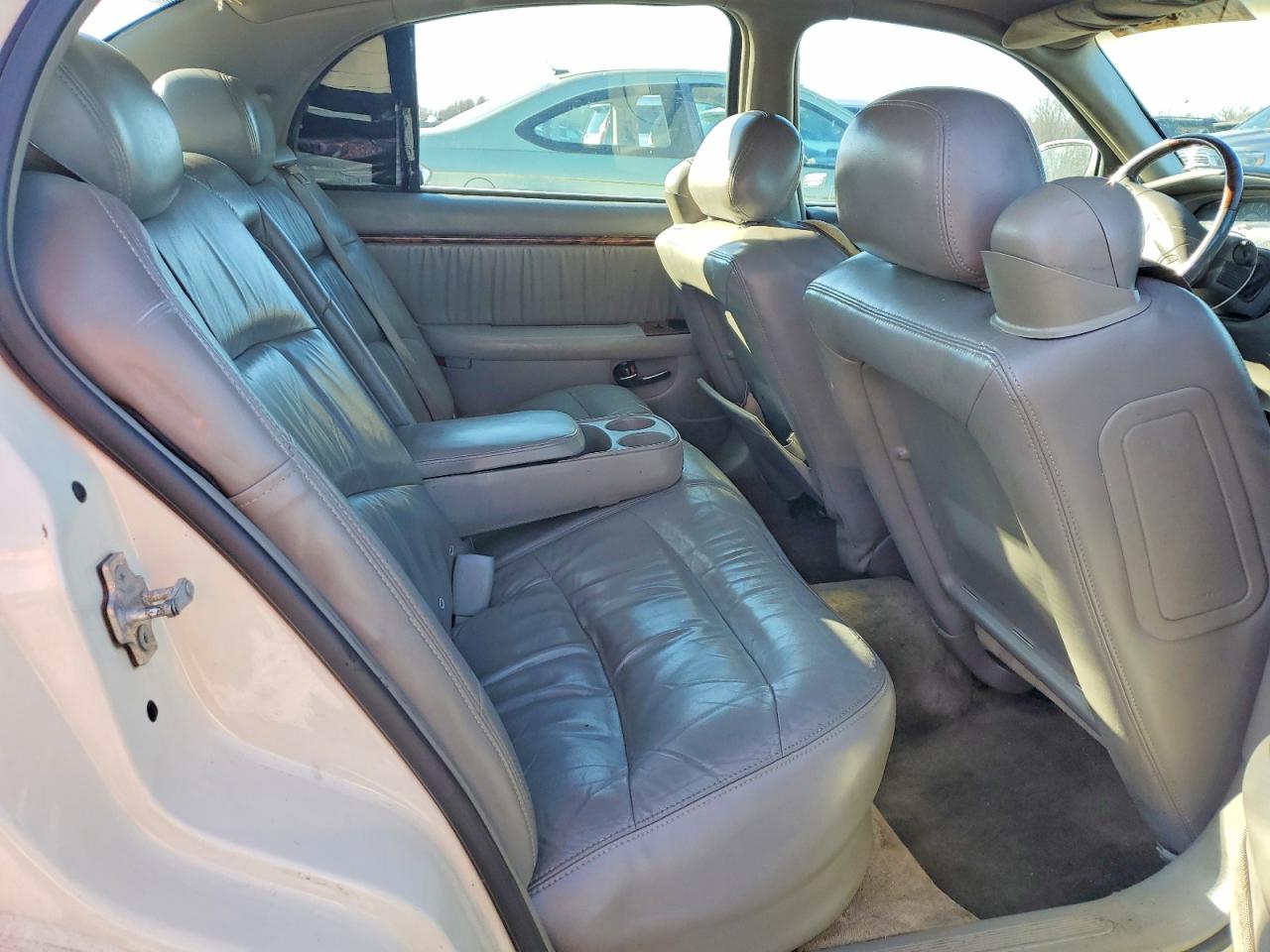 2004 Buick Park Avenue Ultra Two Tone vin: 1G4CU541644141103