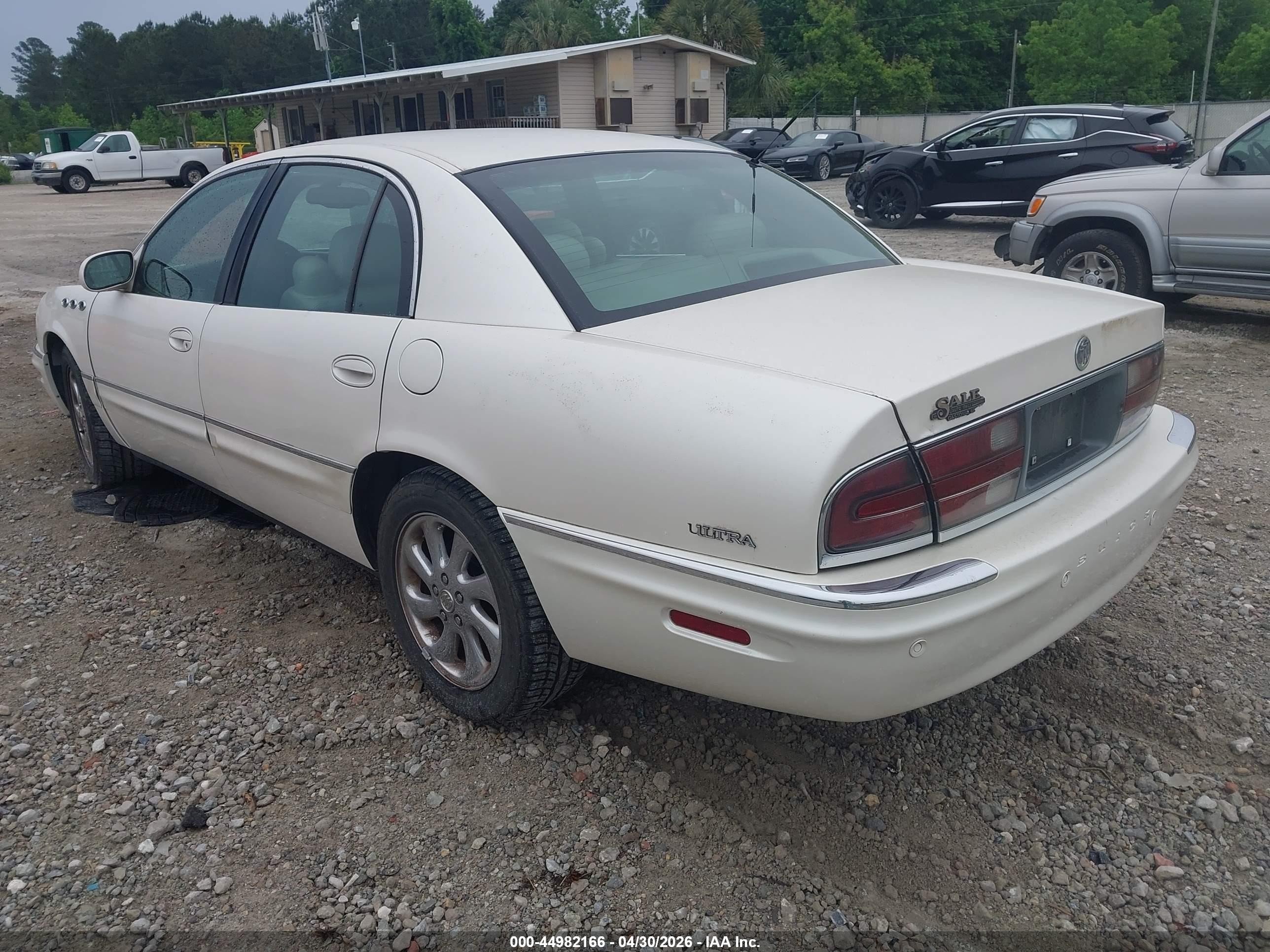 2003 Buick Park Avenue Ultra White vin: 1G4CU541734150911