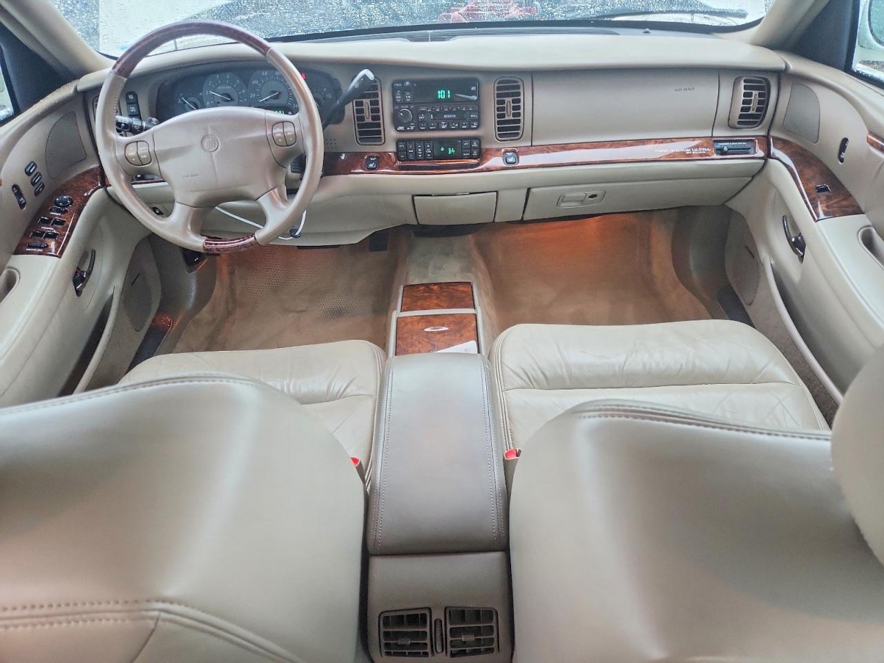 2004 Buick Park Avenue Ultra White vin: 1G4CU541844108295