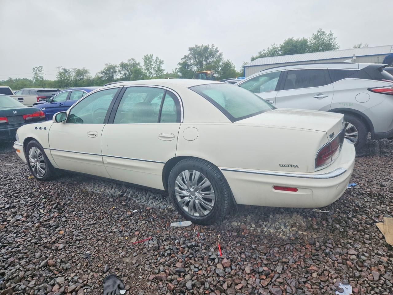 2004 Buick Park Avenue Ultra White vin: 1G4CU541844108295
