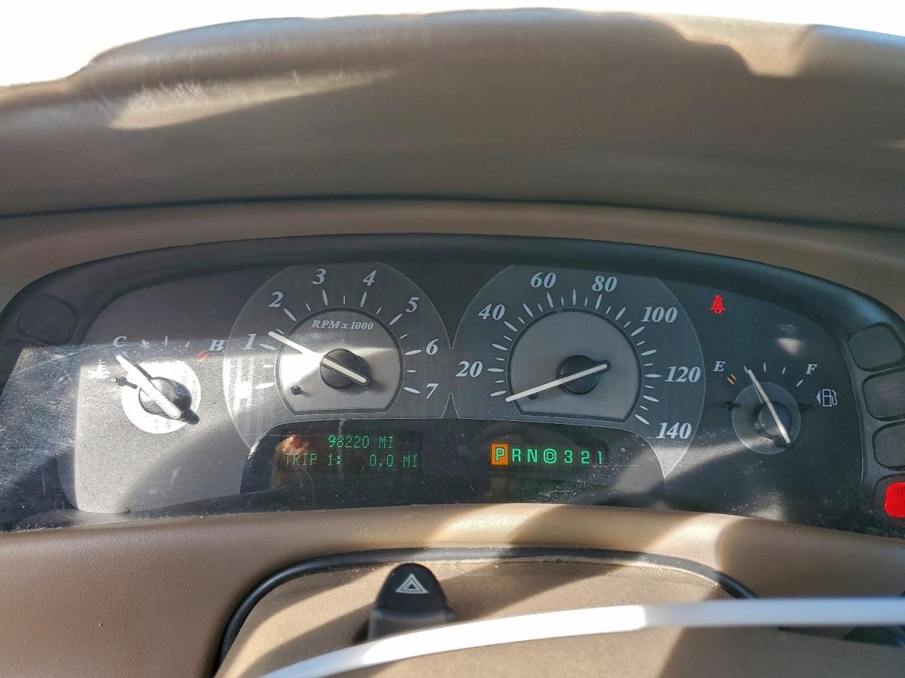 2005 Buick Park Avenue Ultra White vin: 1G4CU541954102314