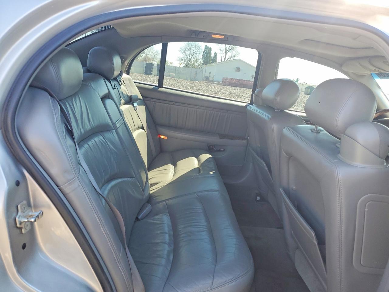 2004 Buick Park Avenue Ultra Gray vin: 1G4CU541X44153867
