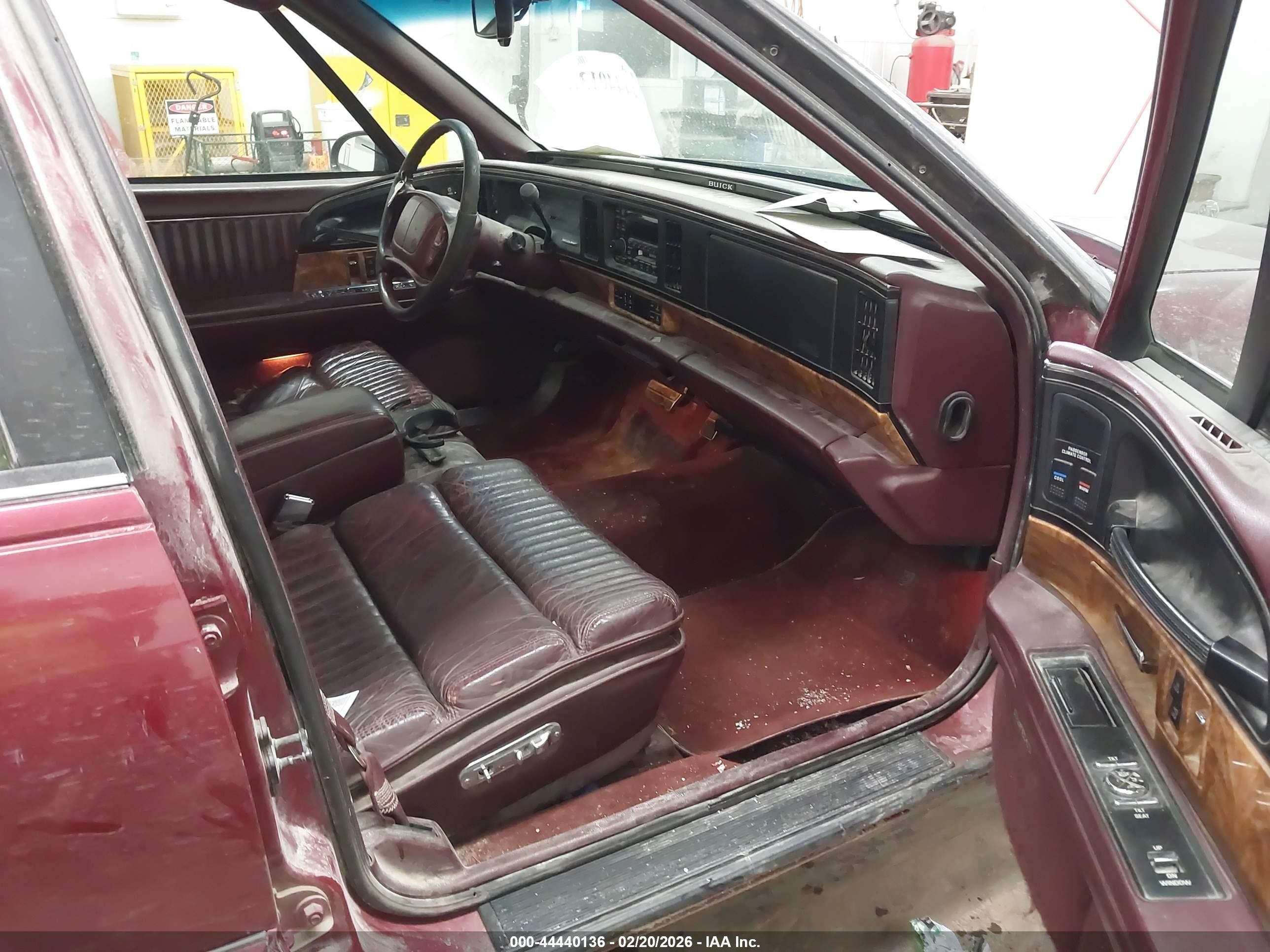 1995 Buick Park Avenue   Maroon vin: 1G4CW52K0SH648672