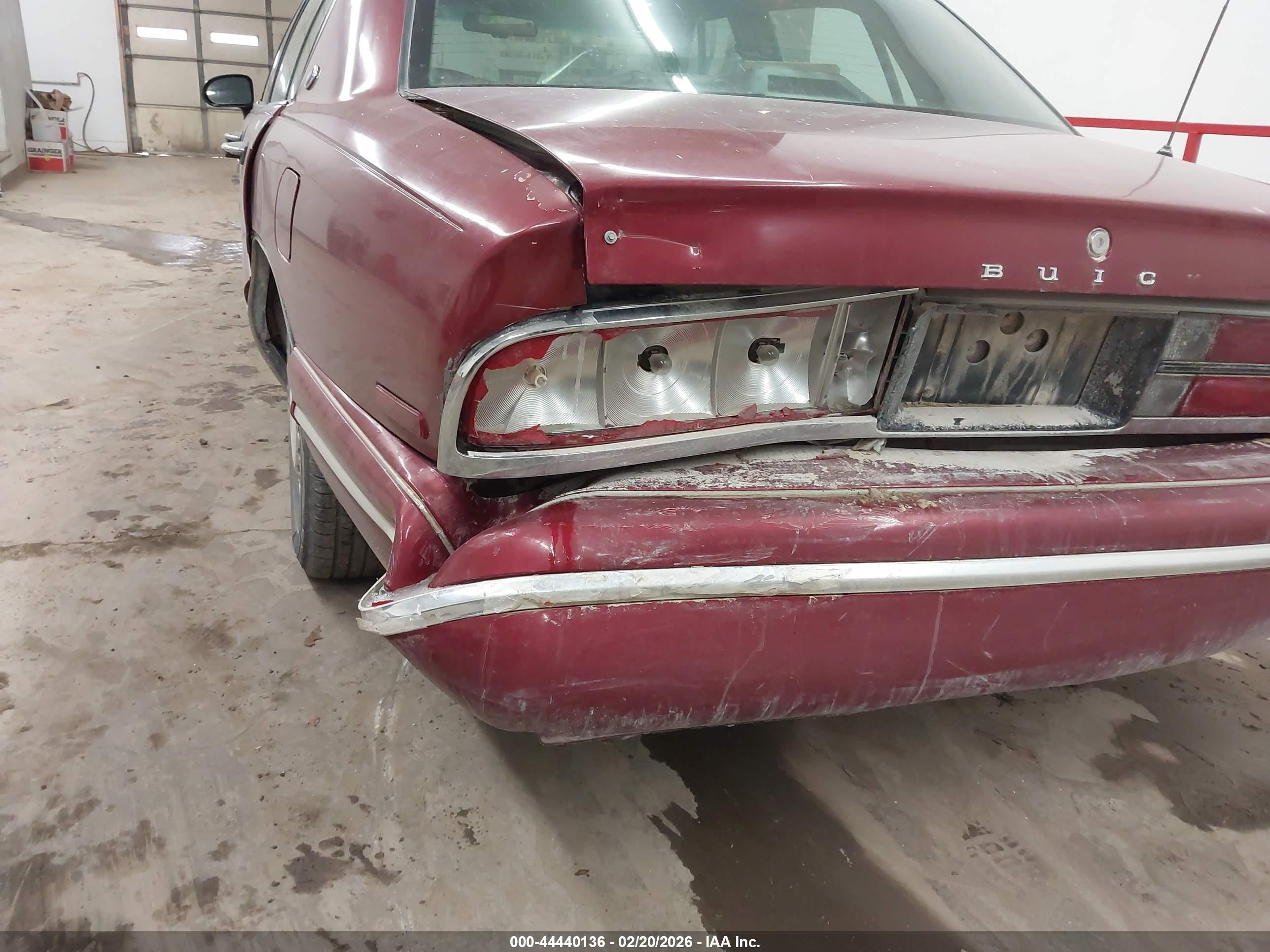 1995 Buick Park Avenue   Maroon vin: 1G4CW52K0SH648672