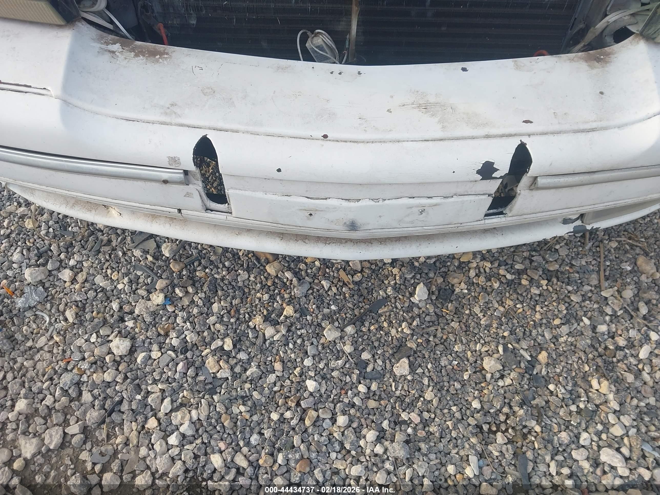 1996 Buick Park Avenue   White vin: 1G4CW52K1TH636774