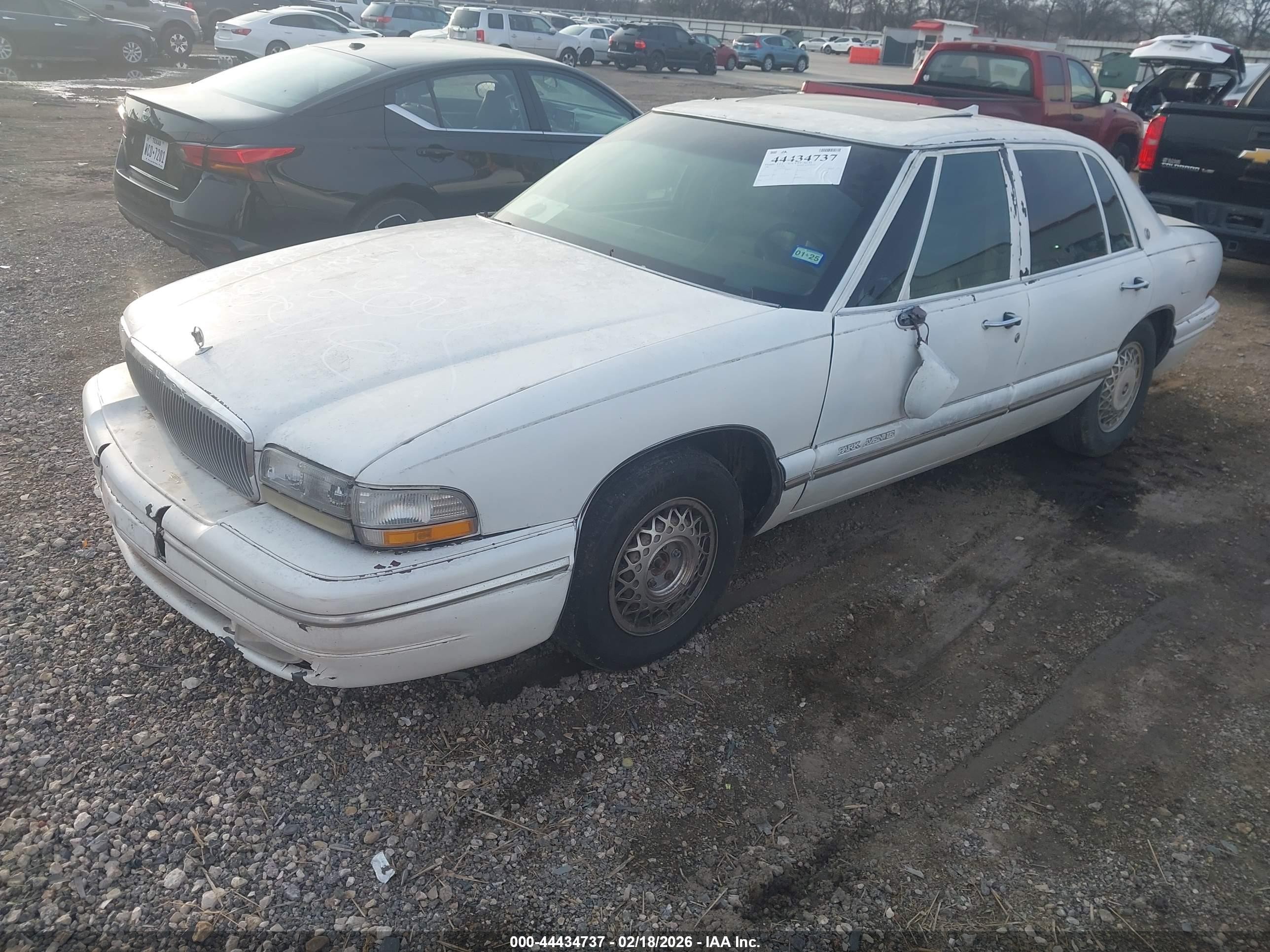1996 Buick Park Avenue   White vin: 1G4CW52K1TH636774
