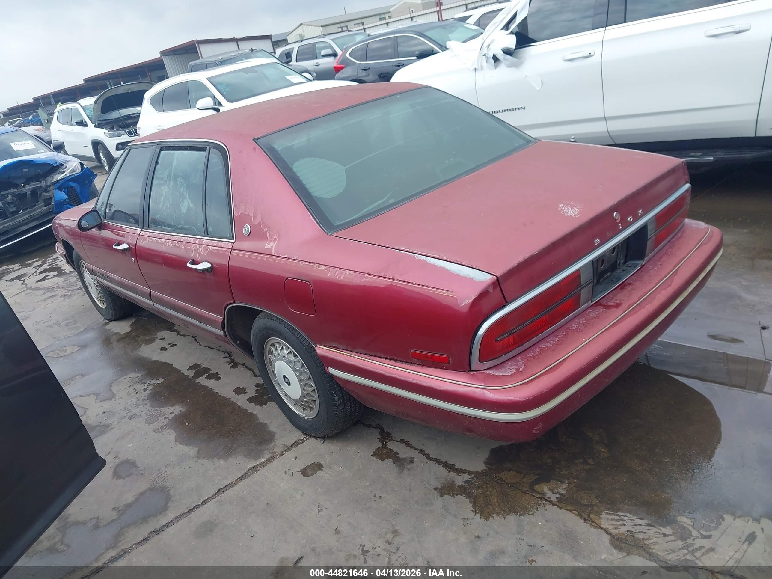 1996 Buick Park Avenue   Maroon vin: 1G4CW52K1TH642719
