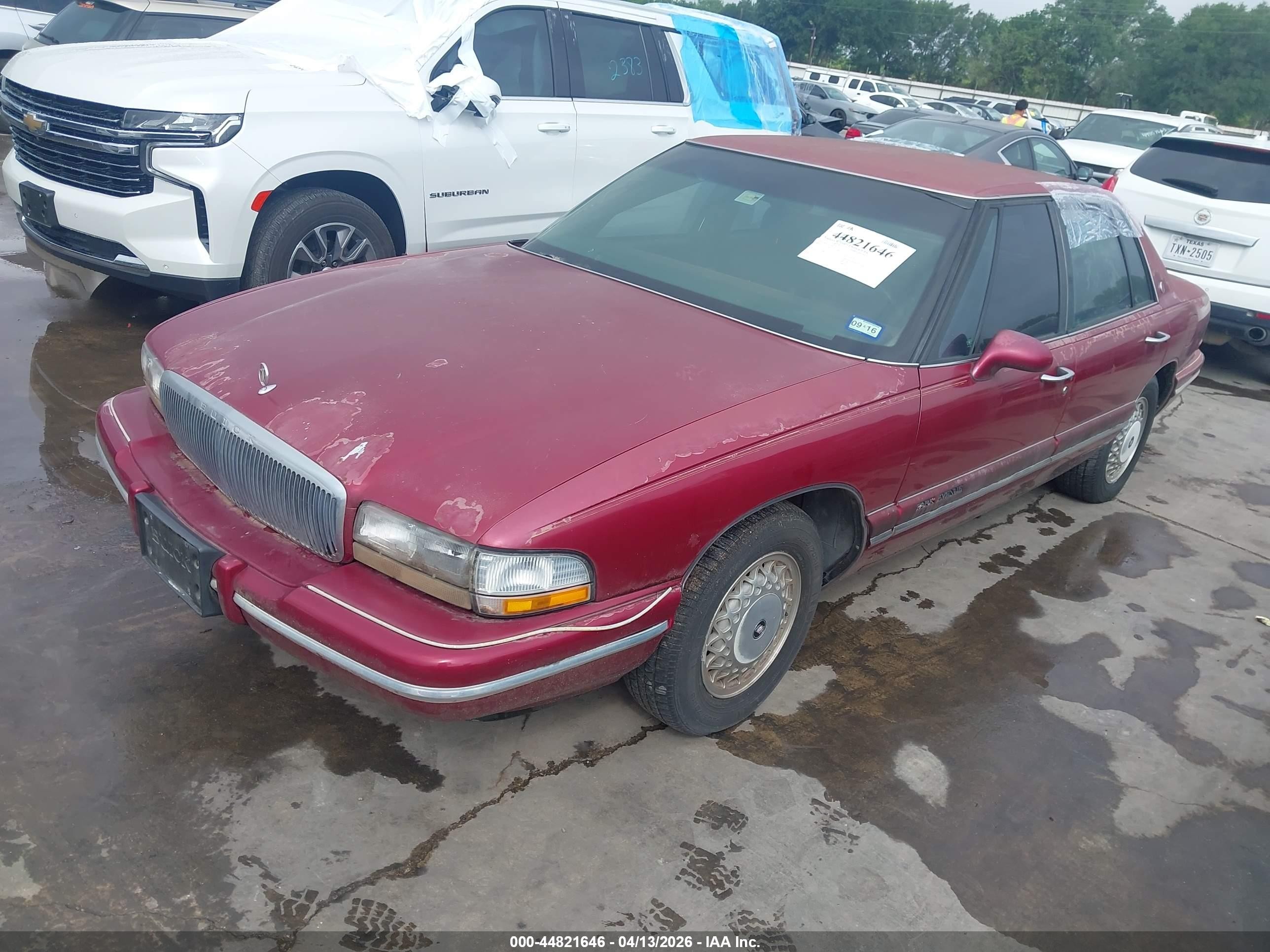 1996 Buick Park Avenue   Maroon vin: 1G4CW52K1TH642719